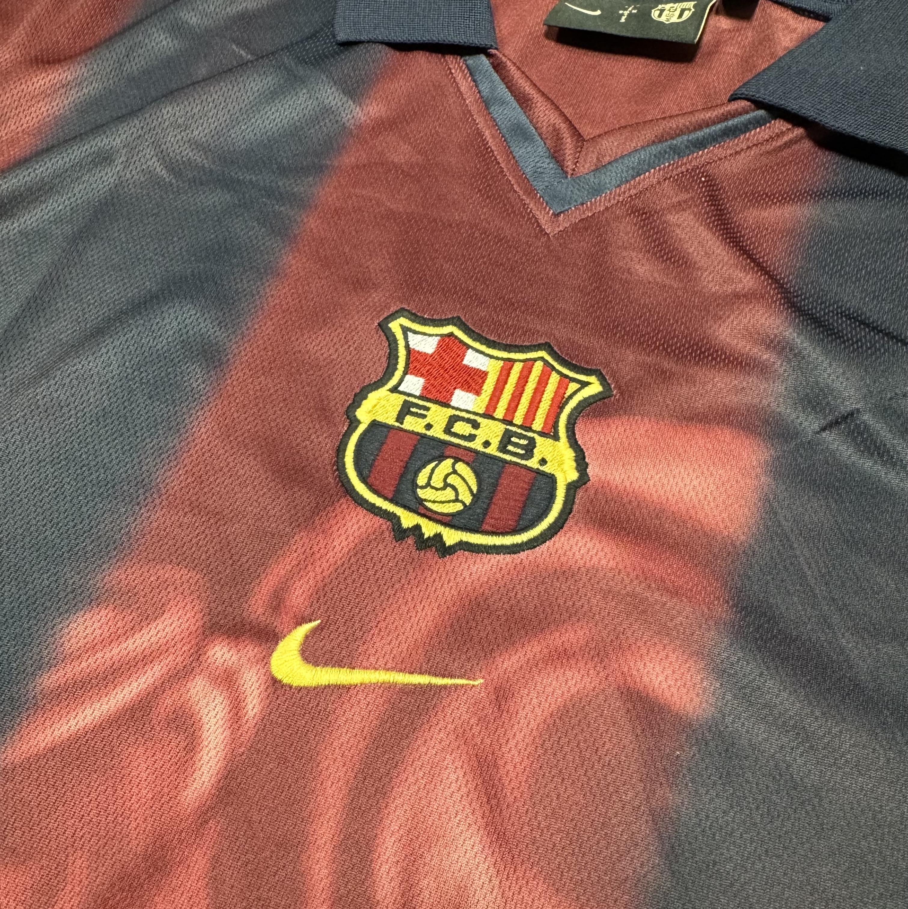 Nike FC Barcelona x Travis Scott Retro 2000/01 Home Skeleton Jersey Multicolor (Non Marking Ver.) 착용 스타일 - 2