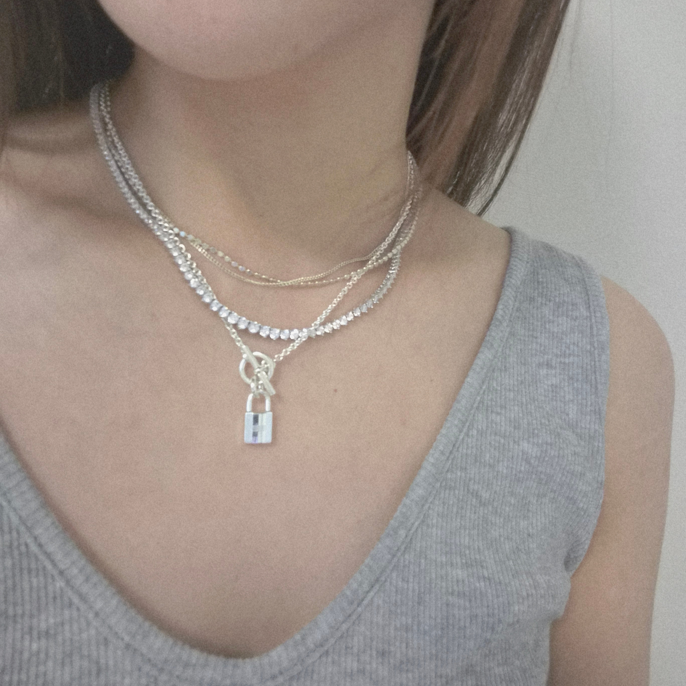 (W) Hermes Amulettes Cadenas Pendant Sterling Silver 착용 스타일