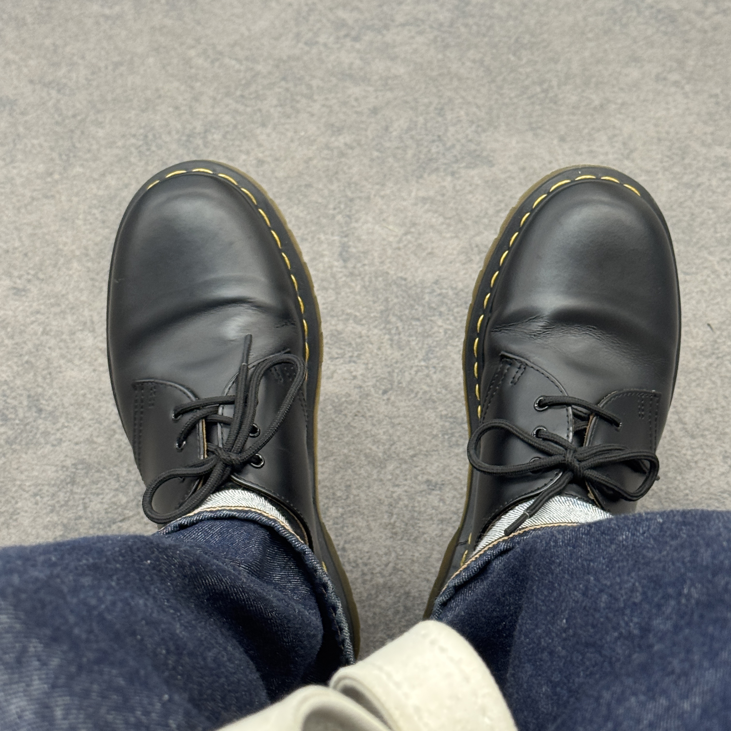Dr. Martens 1461 Smooth Black 착용 스타일
