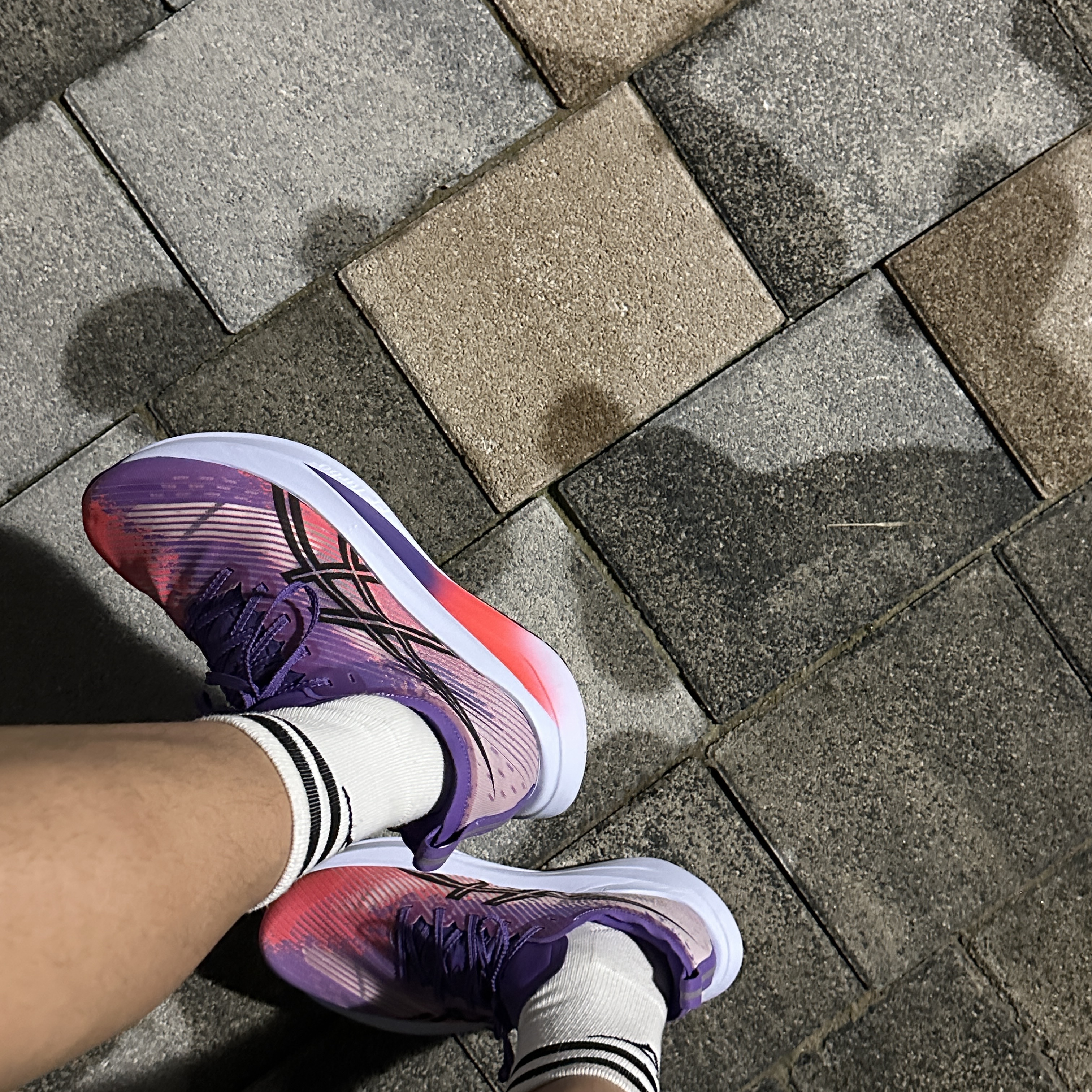 Asics Megablast Edo Purple Black 착용 스타일 - 3
