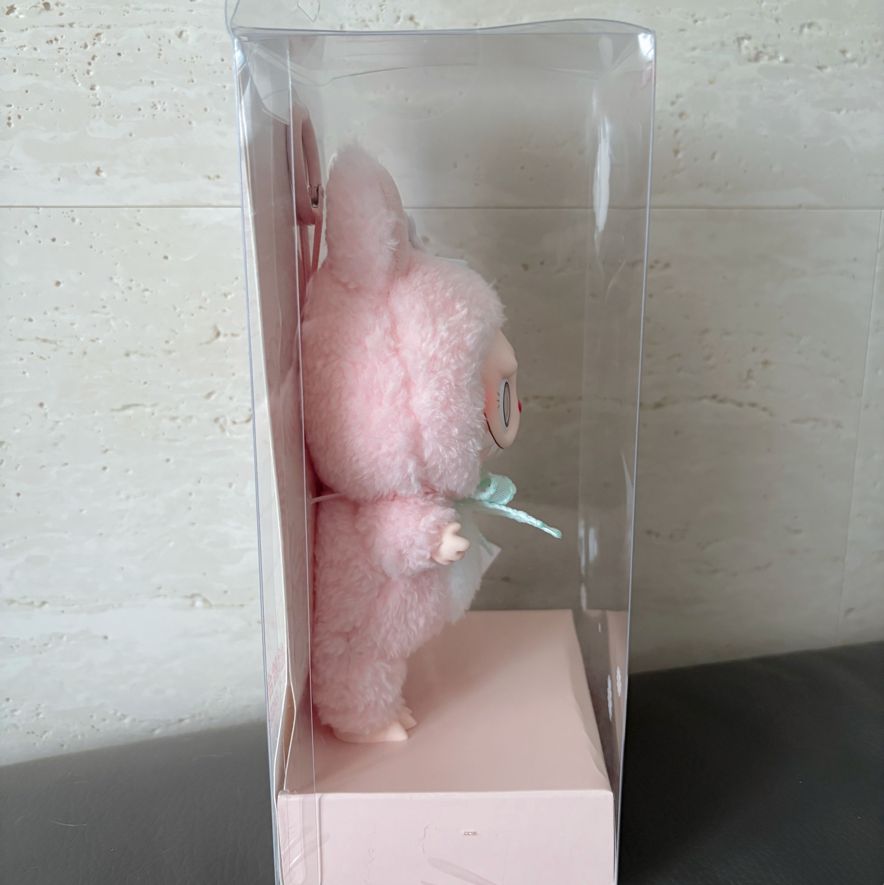 Pop Mart Labubu Mokoko Close to Sweet Vinyl Plush Pendant 착용 스타일 - 2
