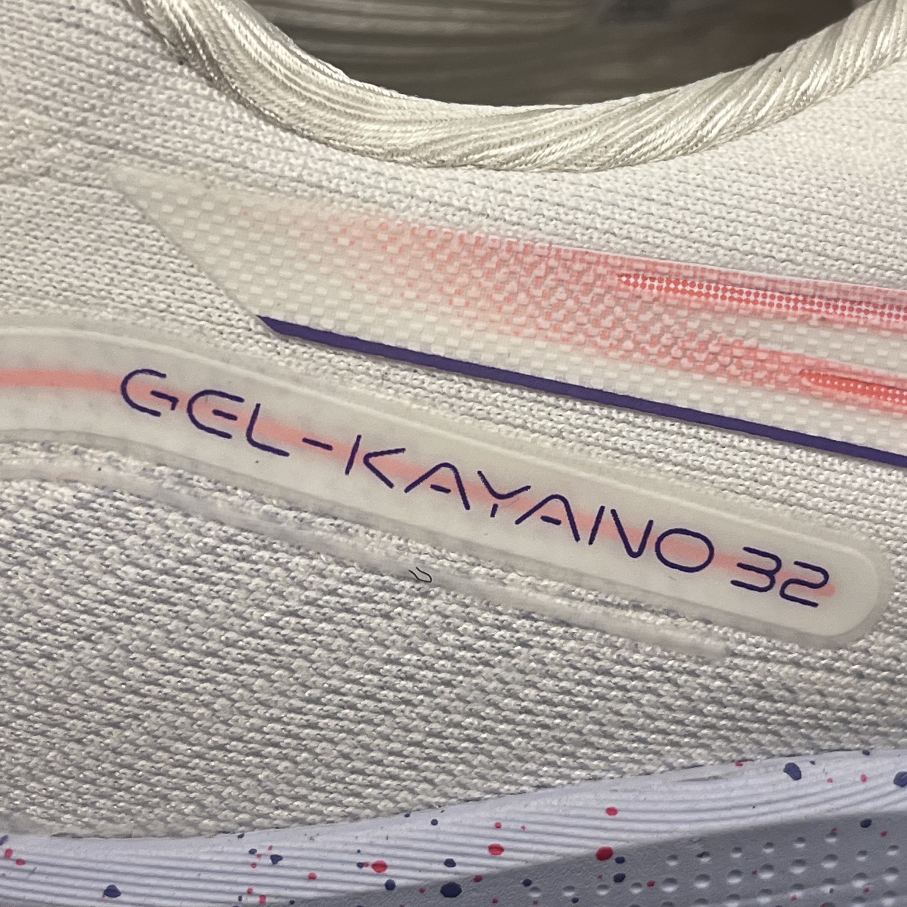 Asics Gel-Kayano 32 Tokyo Cream Edo Purple 착용 스타일 - 2