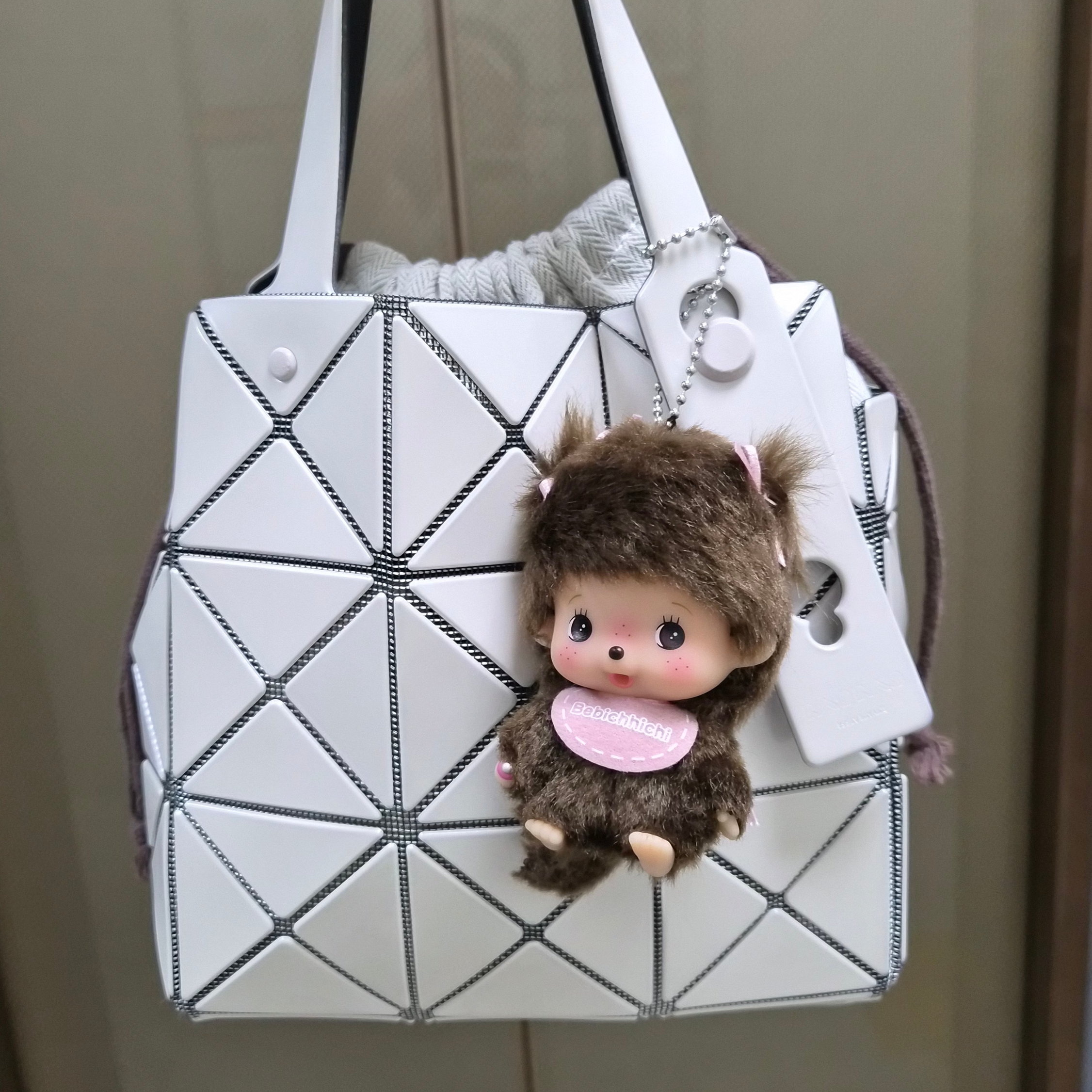 Monchhichi Bebichhichi Bighead SS Girl Key Chain Pink 착용 스타일