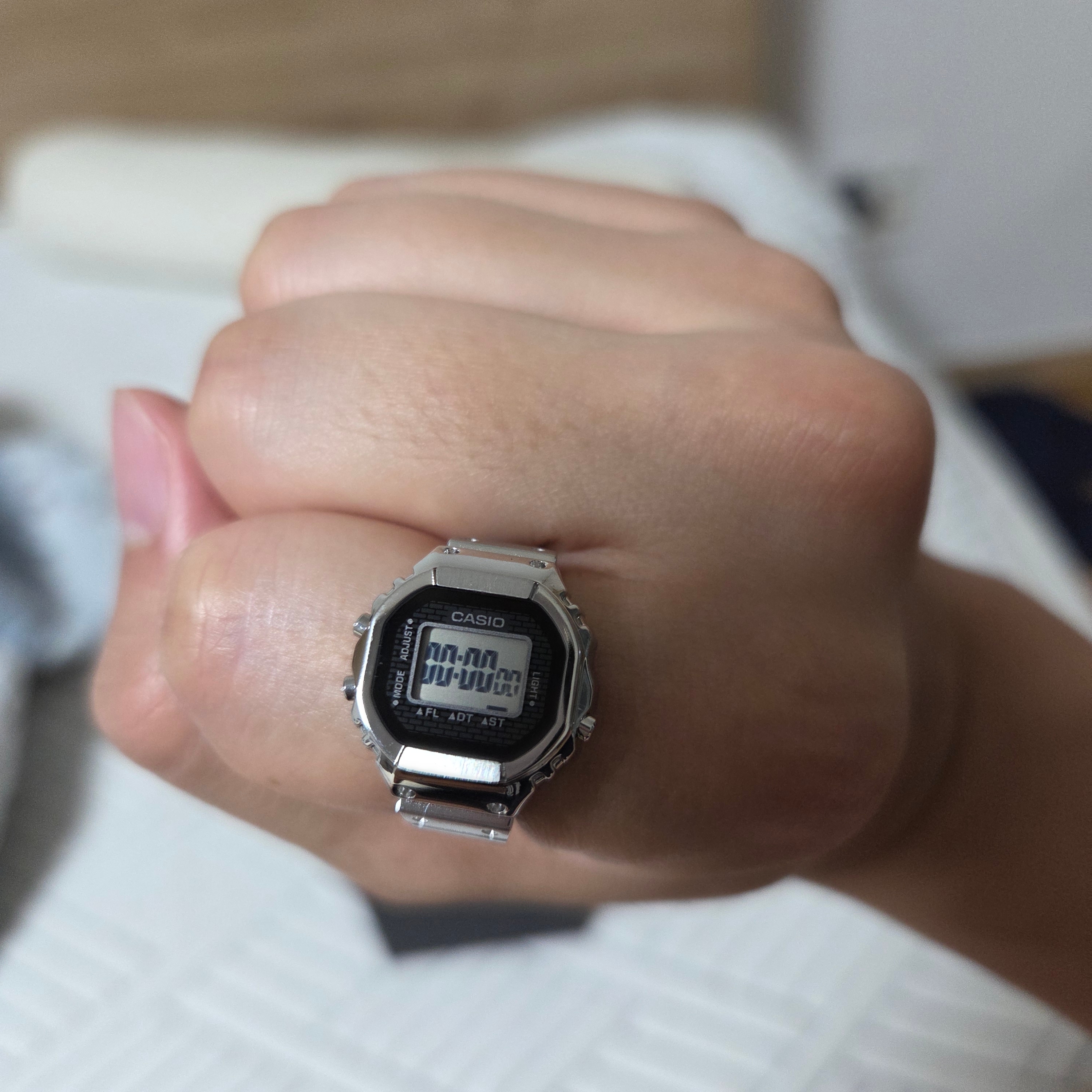 Casio 50th Anniversary Ring Watch CRW-001-1 착용 스타일