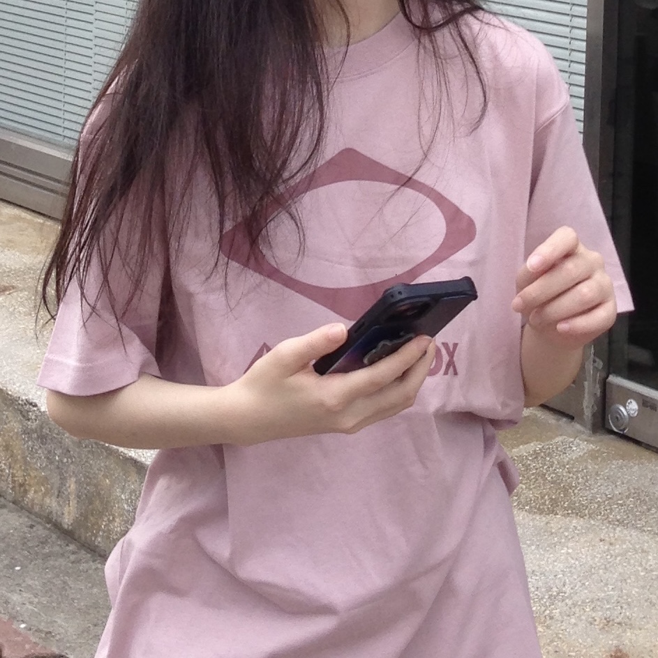 (W) Mischief x Helinox T-Shirt Rose Brown 착용 스타일