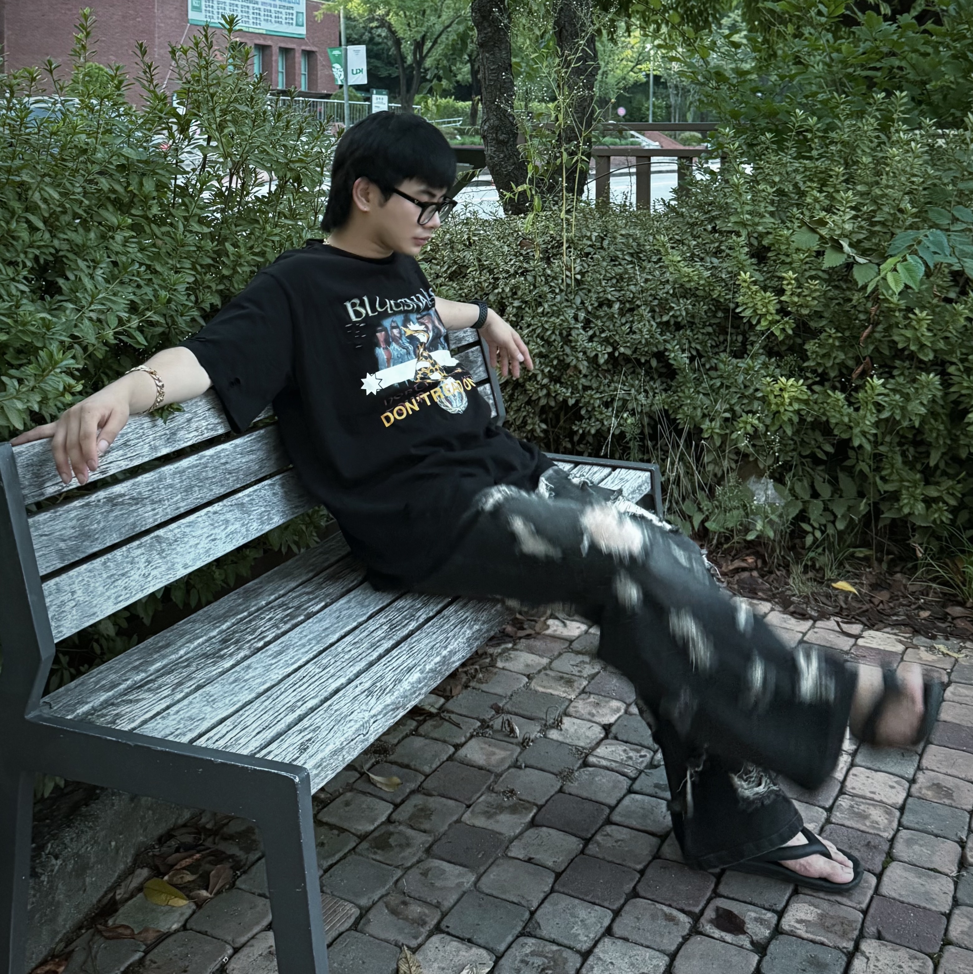 Project G/R Bluesnake Washed T-Shirt Black, Apple Watch Nike Series 7 45mm GPS Midnight Aluminum Case with Nike Sport Band Anthracite Black (Korean Ver.) 착용 스타일 - 2