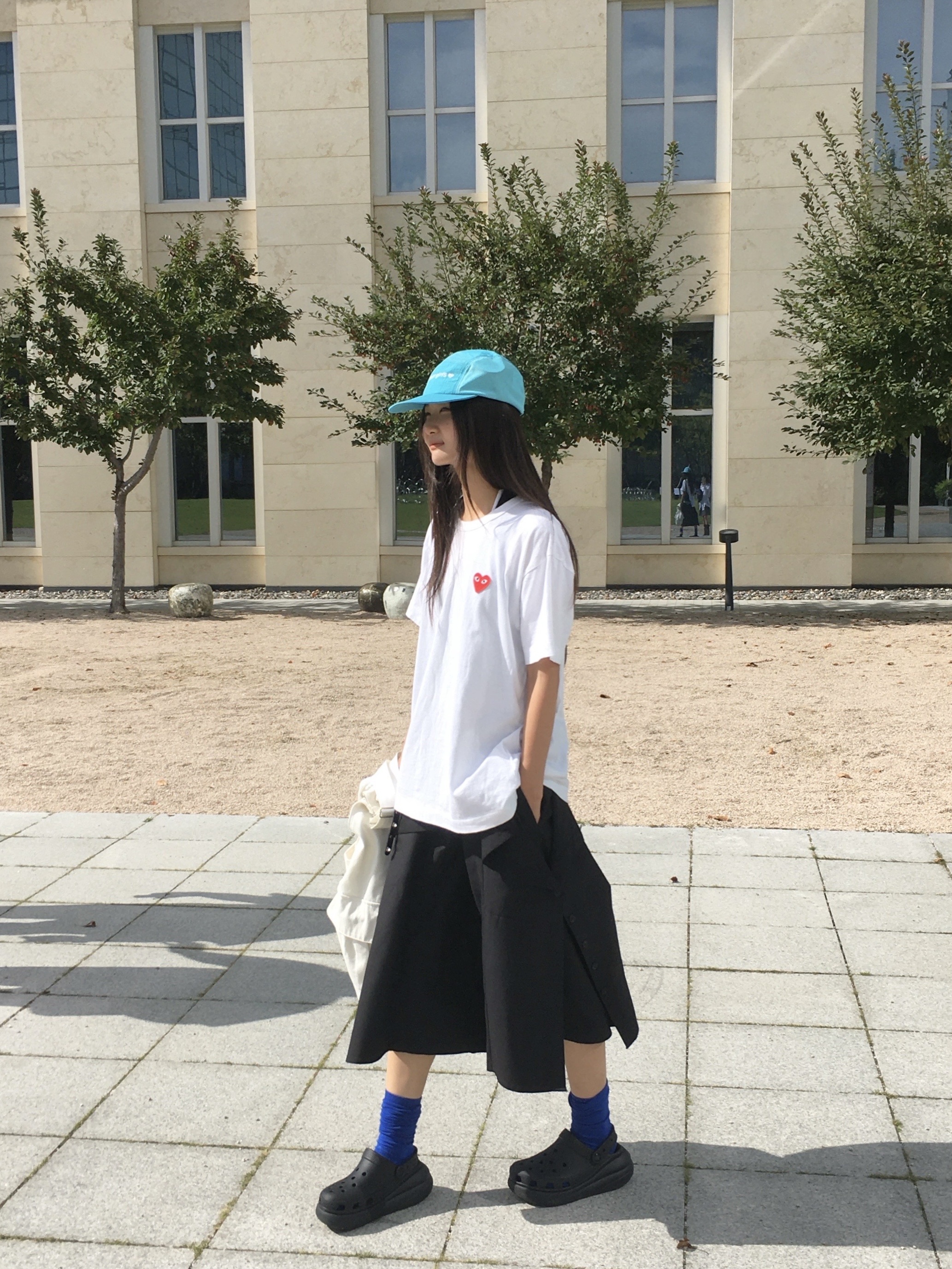 Play Comme des Garcons Red Heart T-Shirt White, Isummerly Summer Girls Nylon Camp Cap Mint 착용 스타일 - 1