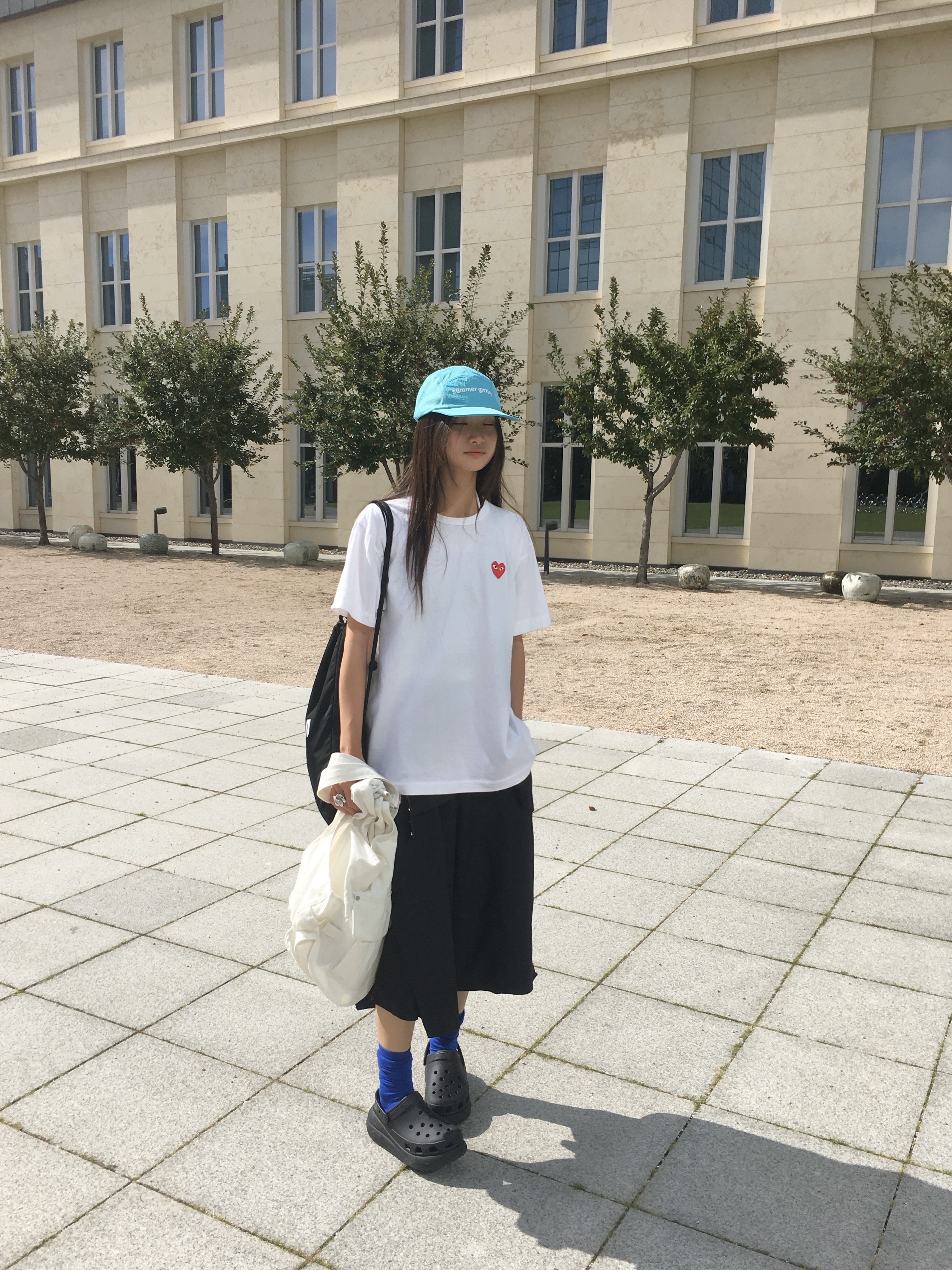 Play Comme des Garcons Red Heart T-Shirt White, Isummerly Summer Girls Nylon Camp Cap Mint 착용 스타일 - 4