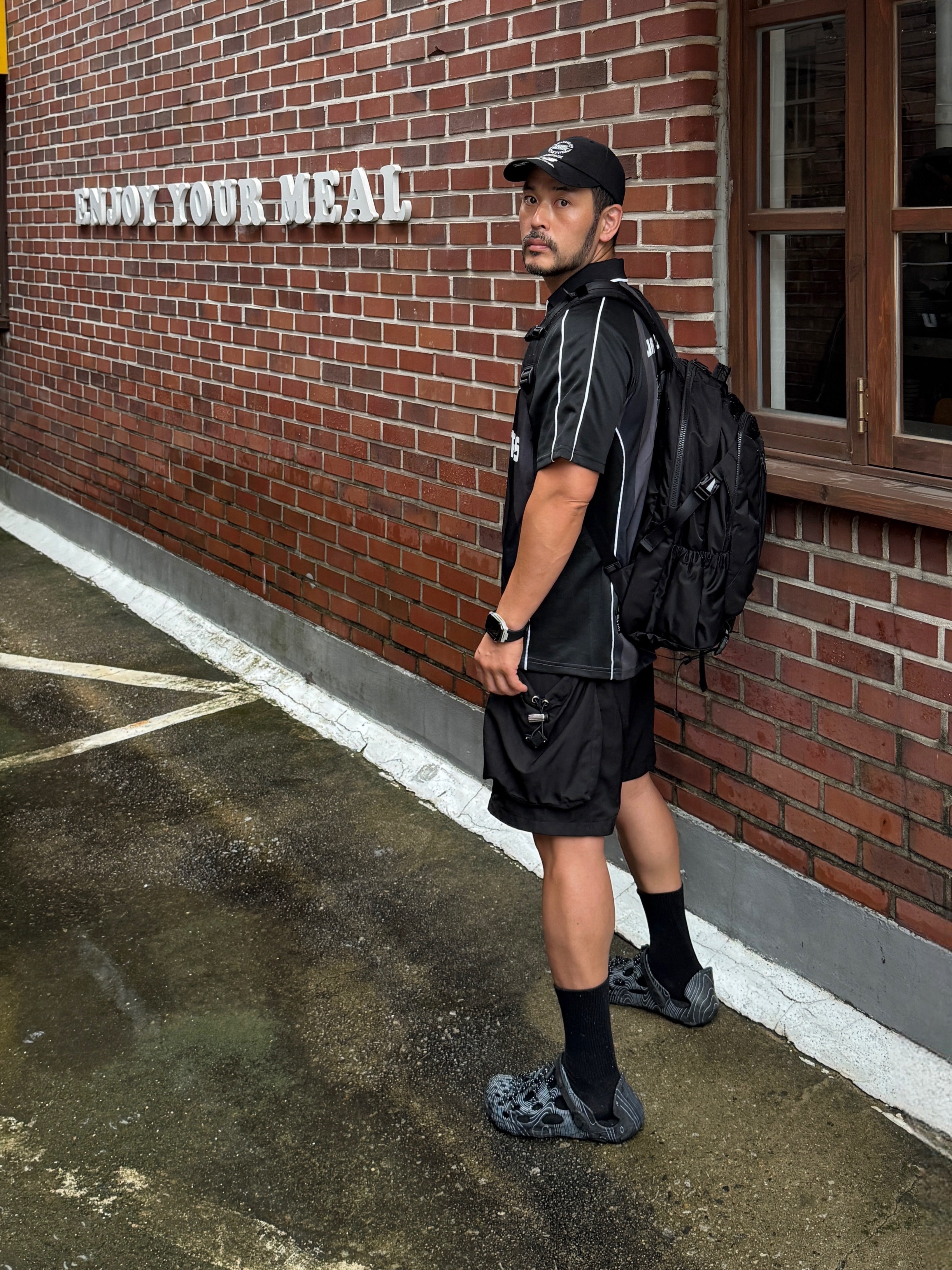 Merrell x LMC Hydro Moc Black 착용 스타일 - 2