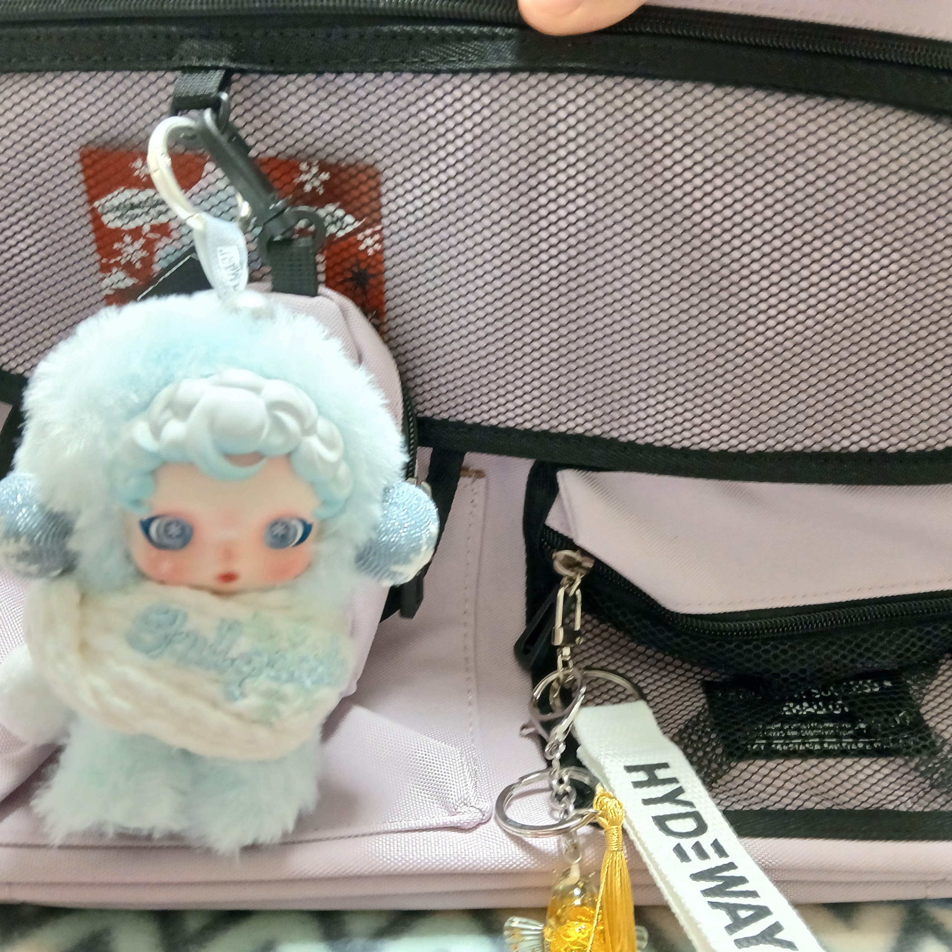 Pop Mart Skullpanda Winter Symphony Series Keyring Song of Snow (Opened Case) 착용 스타일 - 2