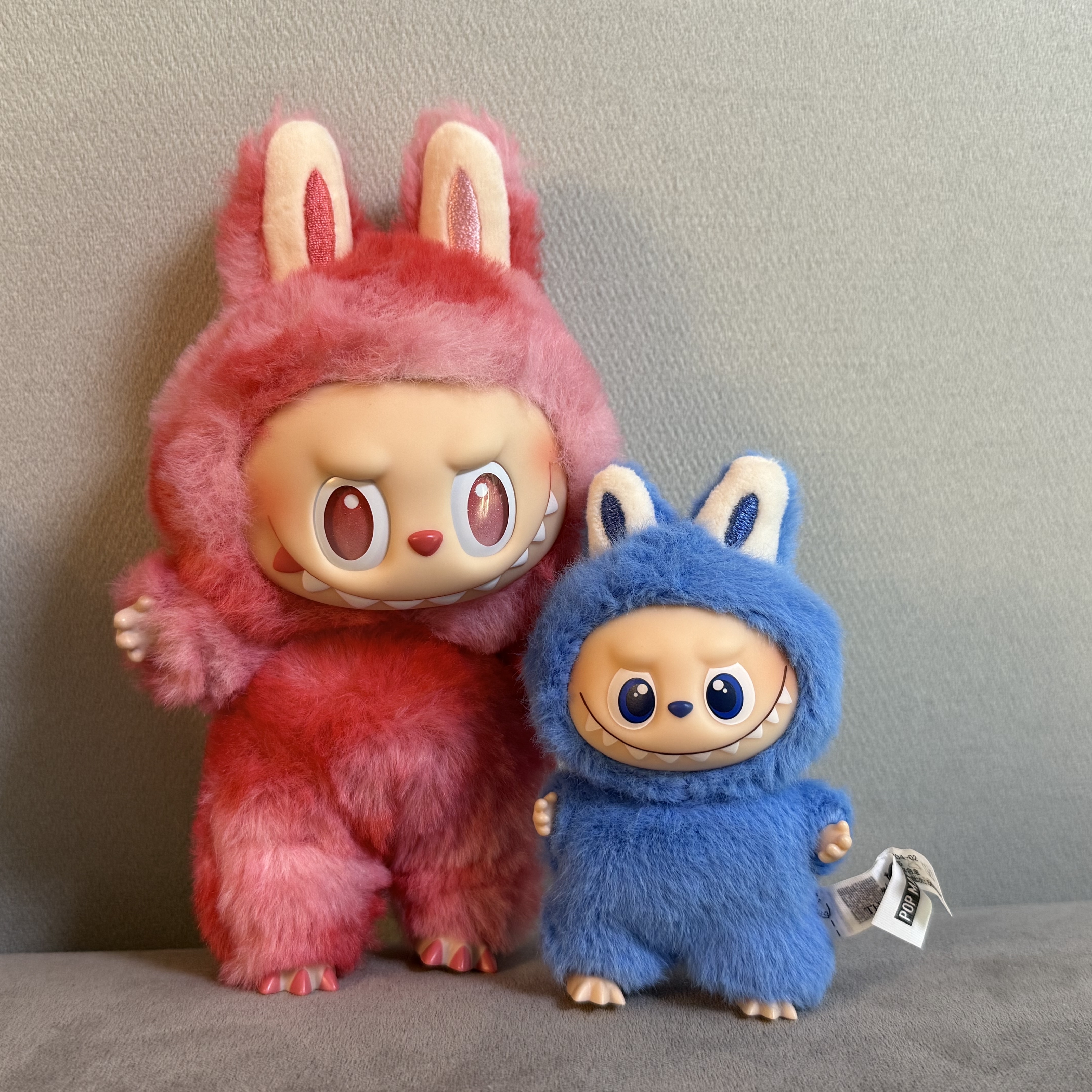 Pop Mart Labubu The Monsters Pin For Love Series Vinyl Plush Pendant (N-Z) O (Opened Case) 착용 스타일
