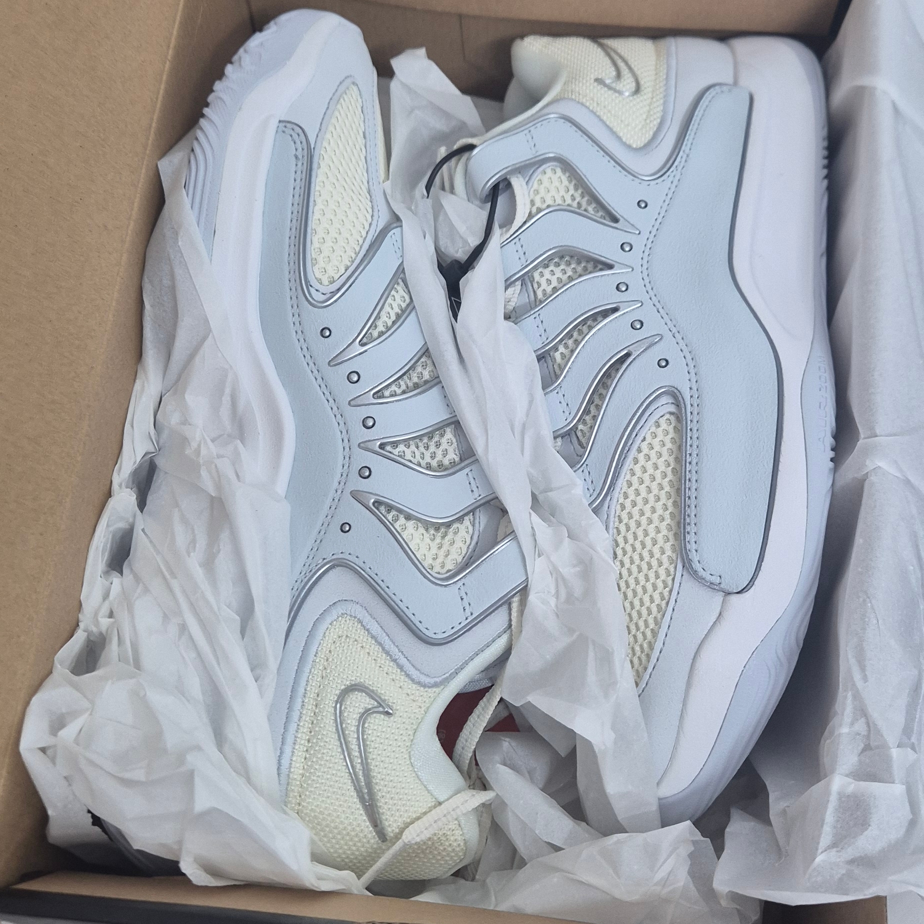 Nike KD18 EP Pure Platinum Wolf Grey 착용 스타일