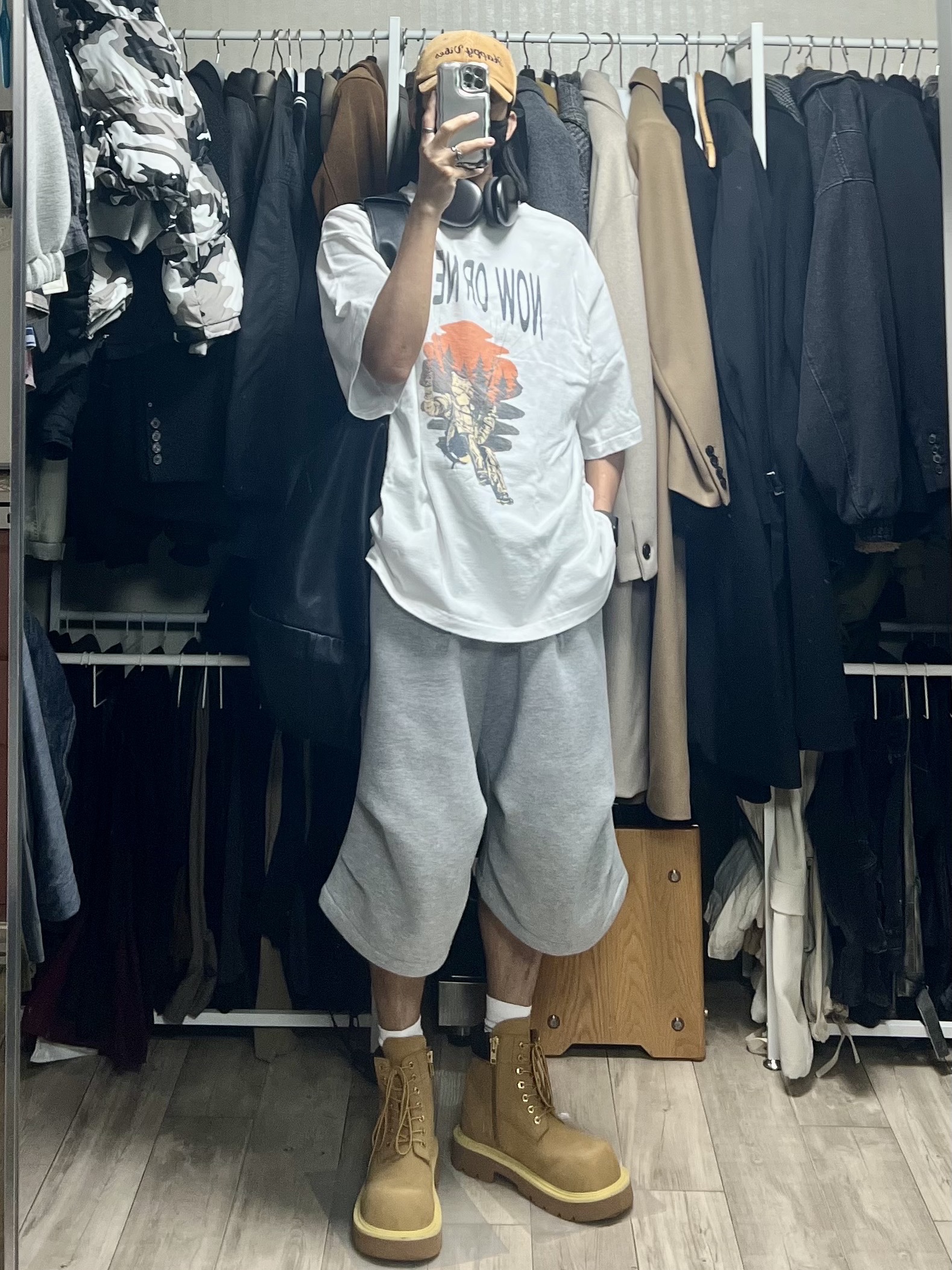 Kamien Balloon Bermuda Pants Gray 착용 스타일