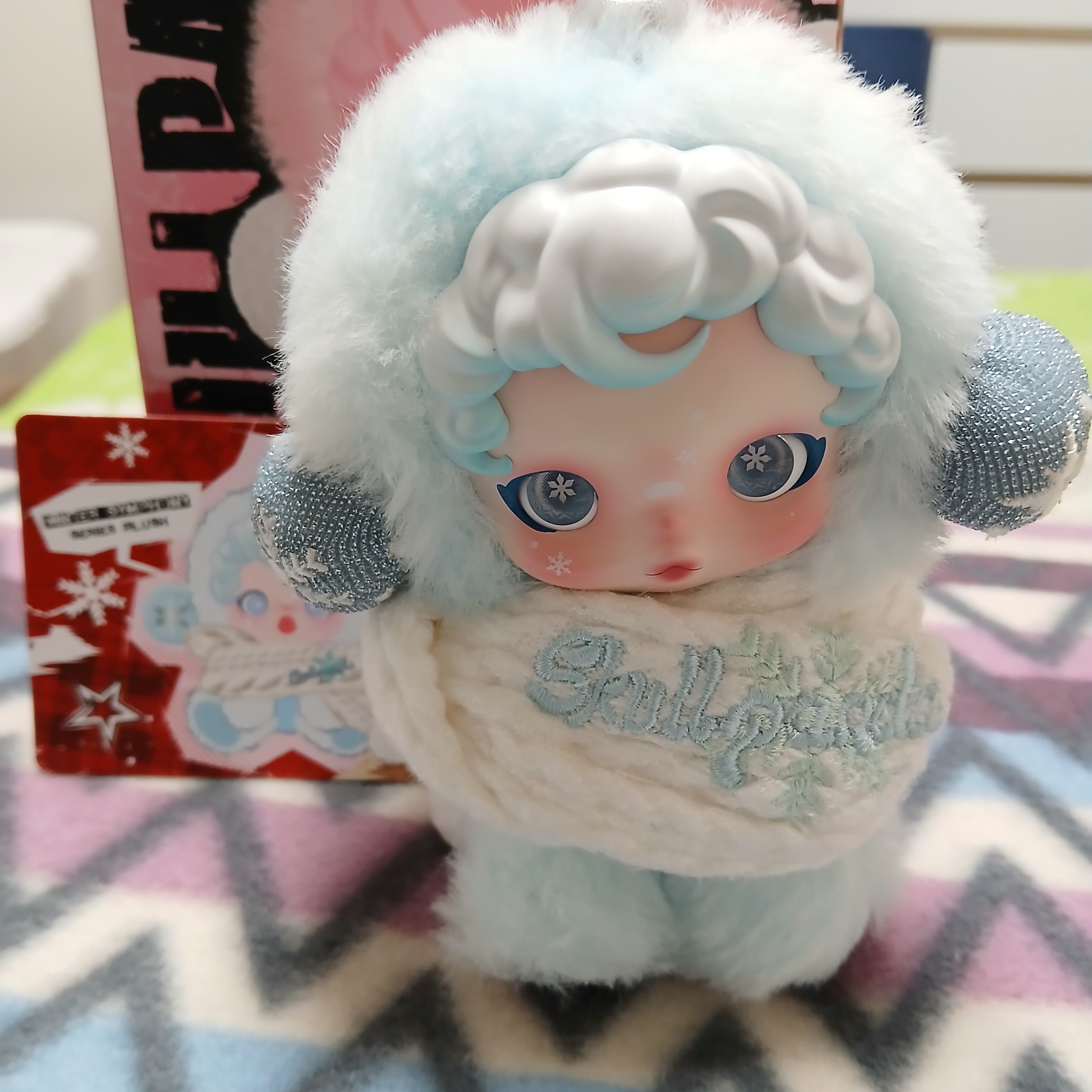 Pop Mart Skullpanda Winter Symphony Series Keyring Song of Snow (Opened Case) 착용 스타일 - 1
