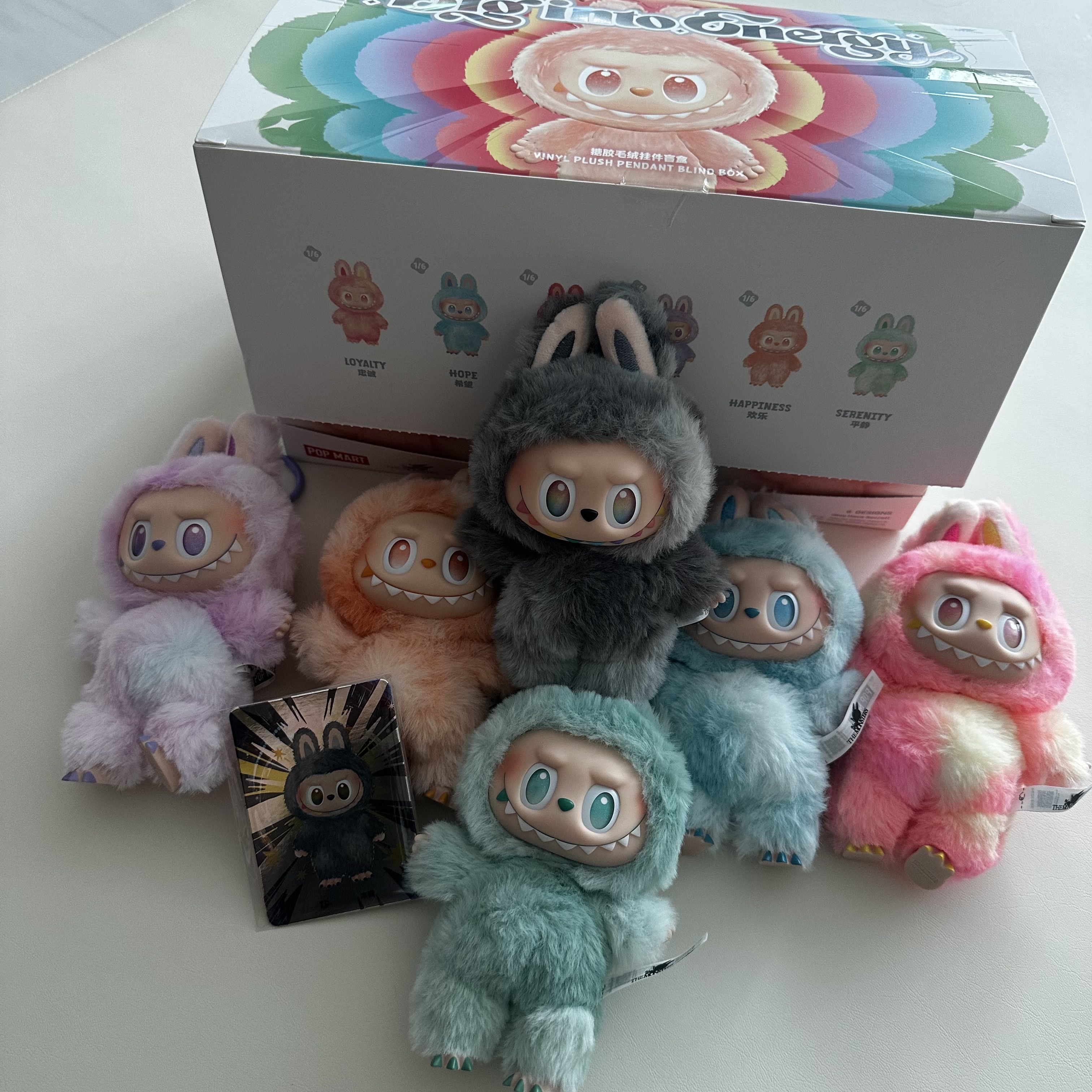 Pop Mart Labubu The Monsters Highlight Series Sealed Case (6 Blind Boxes) 착용 스타일