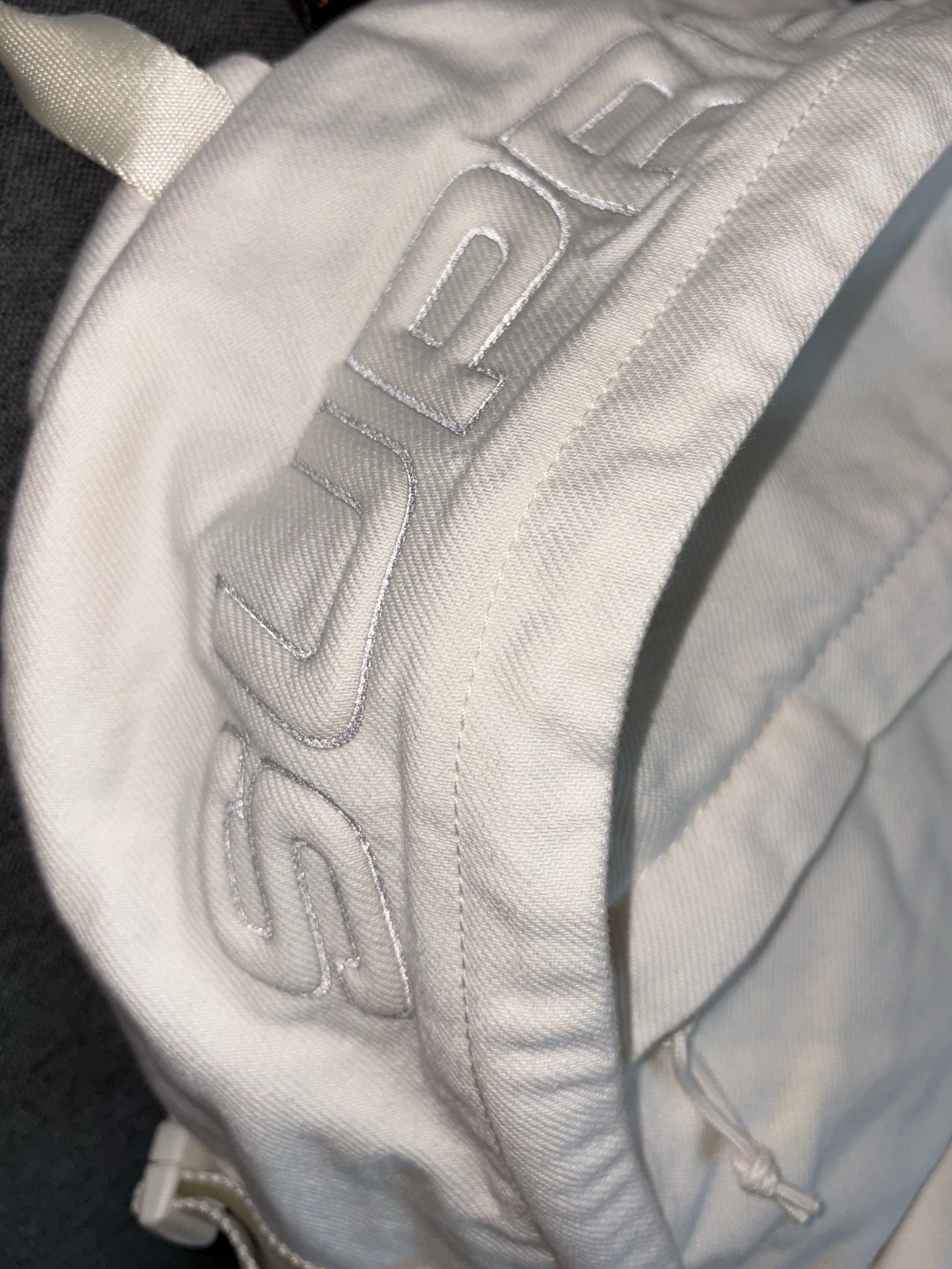 Supreme Denim Backpack White - 25FW 착용 스타일 - 1