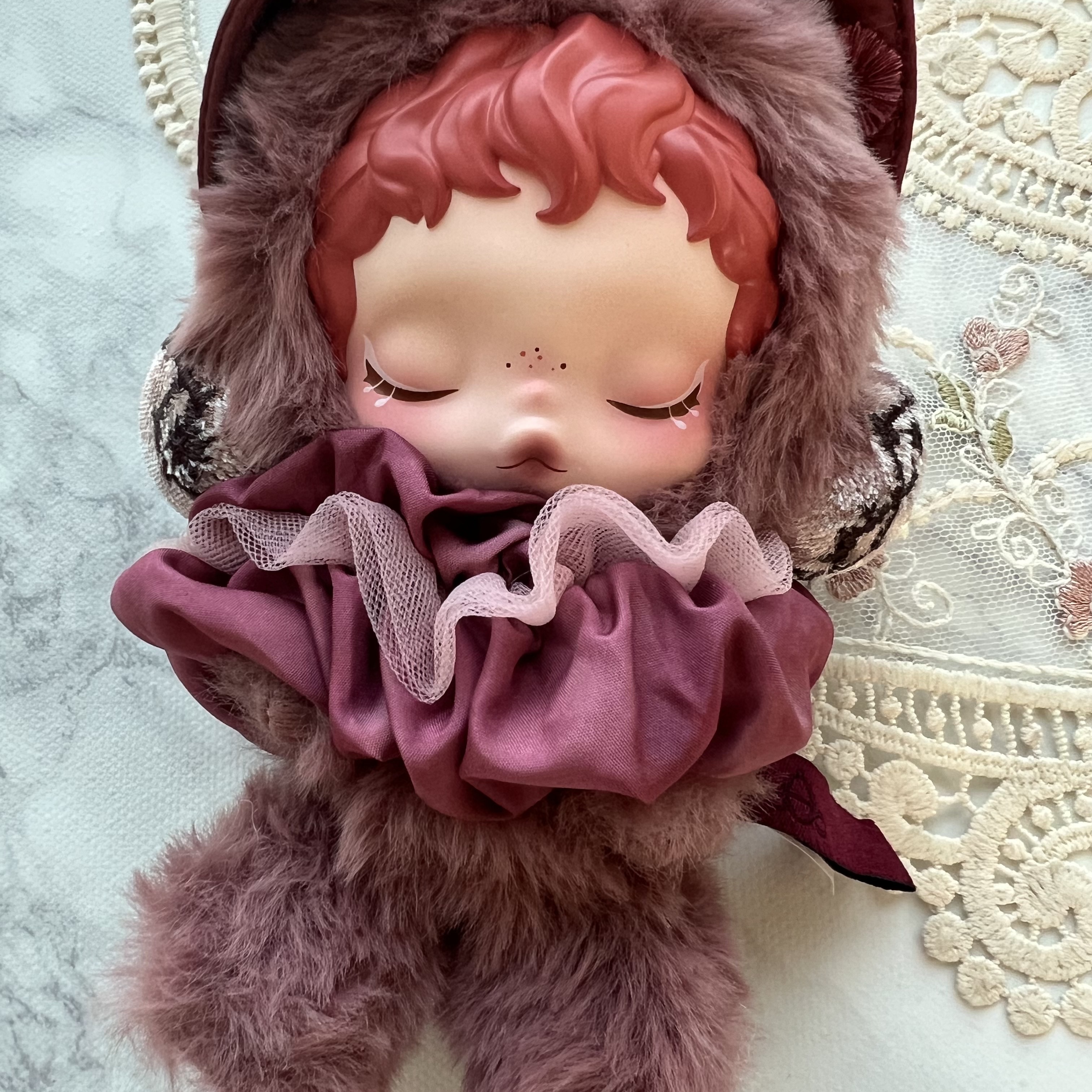 Pop Mart Skullpanda L’Impressionnisme Series Plush Doll (1 Blind Box) 착용 스타일