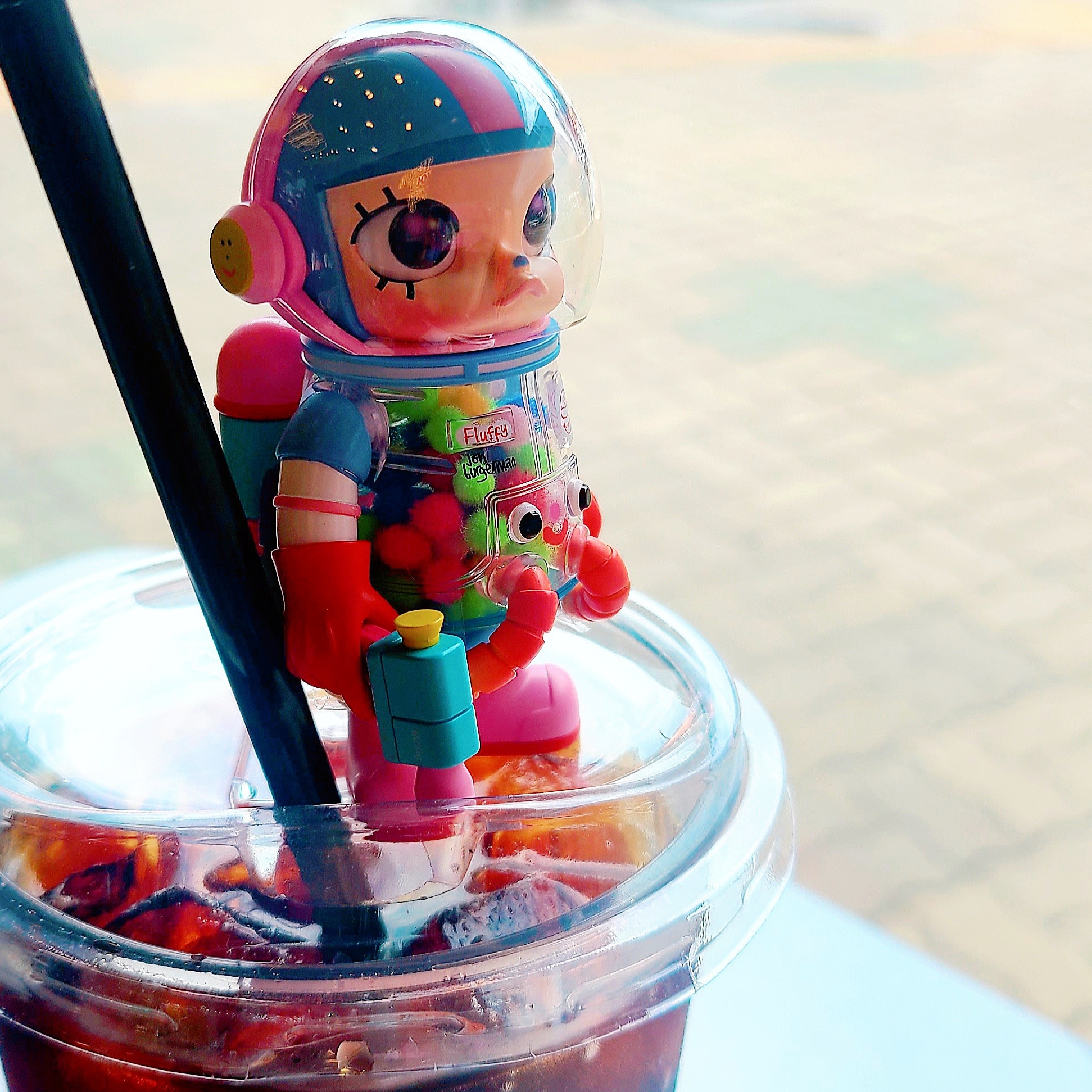 Pop Mart Mega Space Molly 100% Series4 Jon Burgerman (Opened Case) 착용 스타일