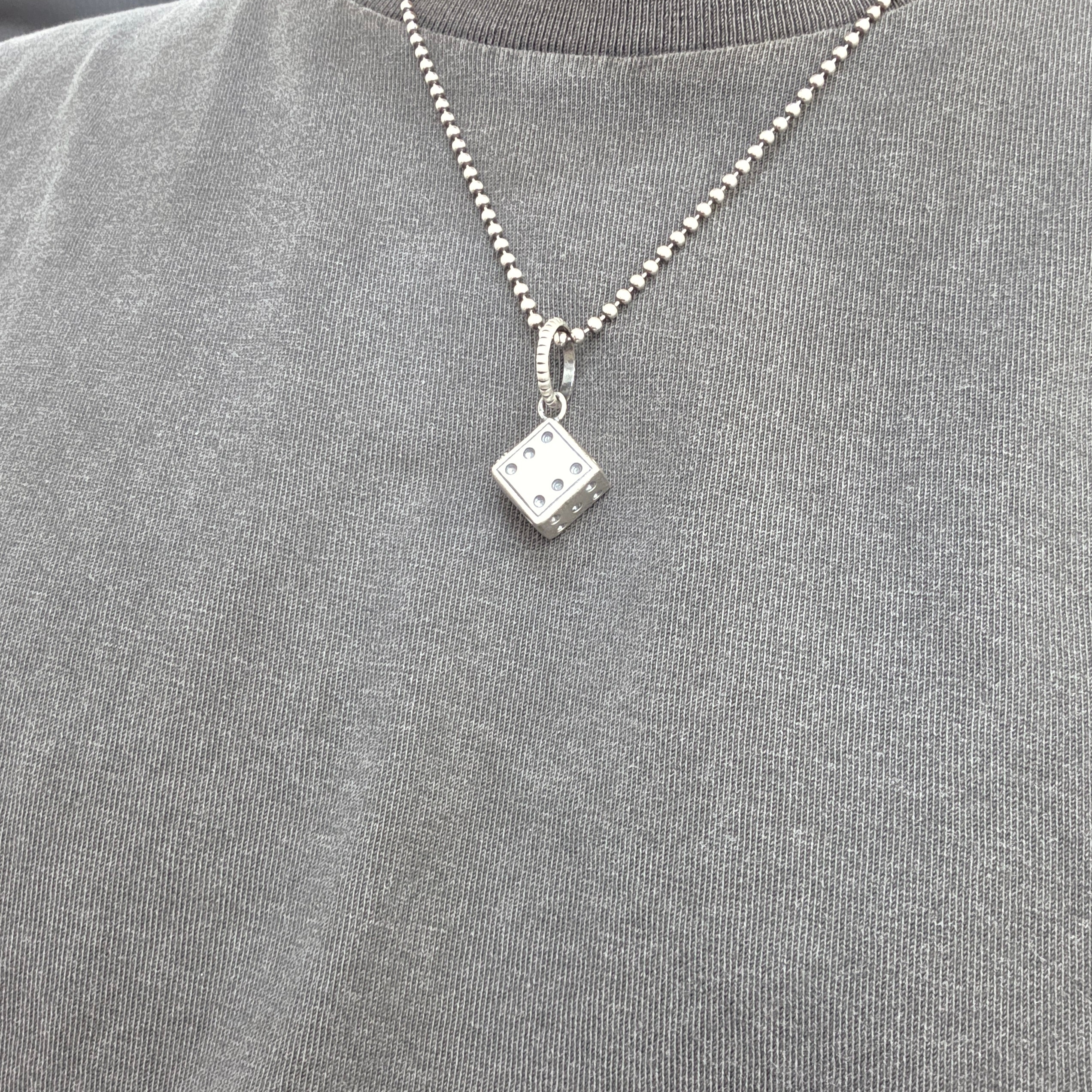 [프리오더] Polyteru 925 Silver Pendant Dice 착용 스타일