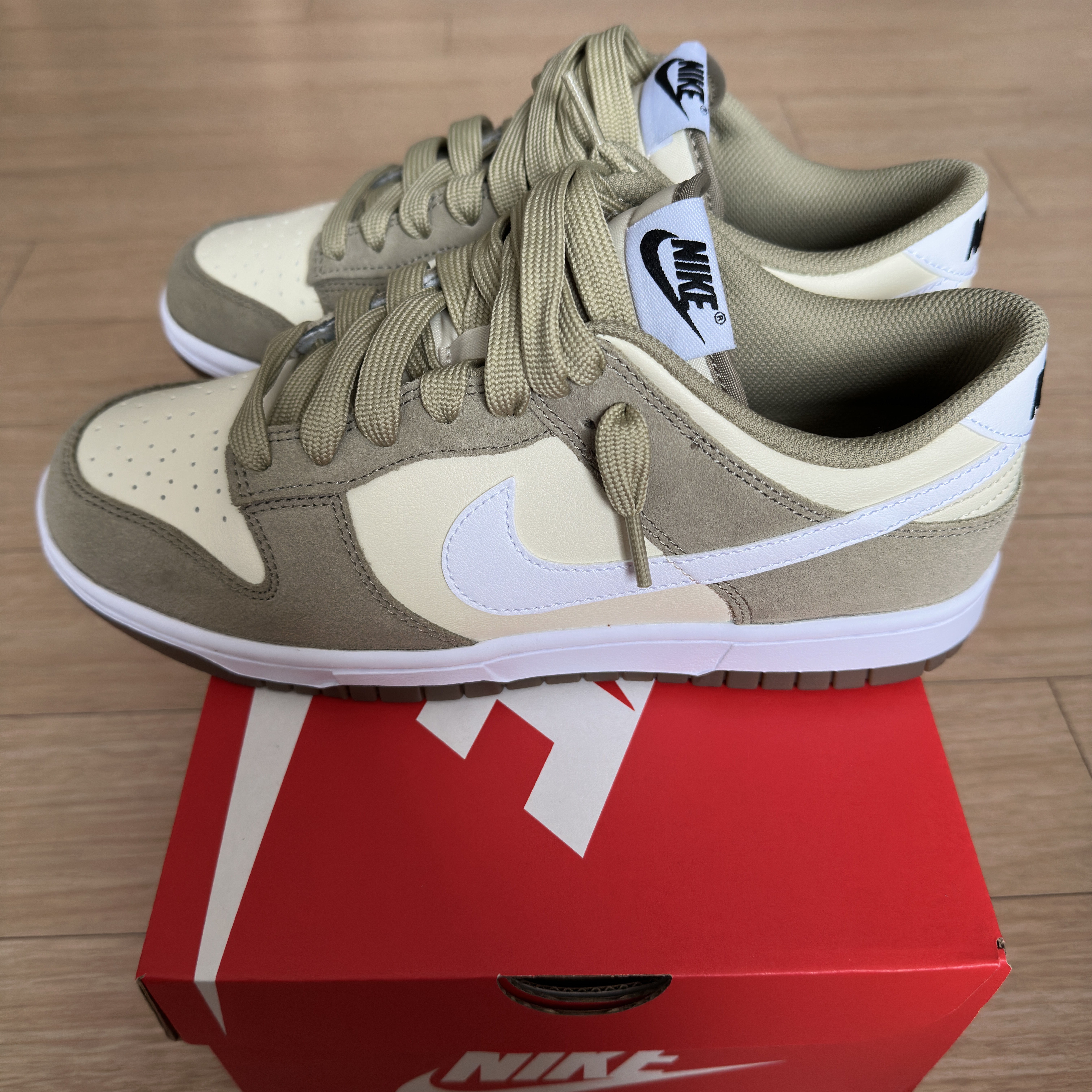 Nike Dunk Low Retro SE Neutral Olive Light Khaki 착용 스타일 - 1