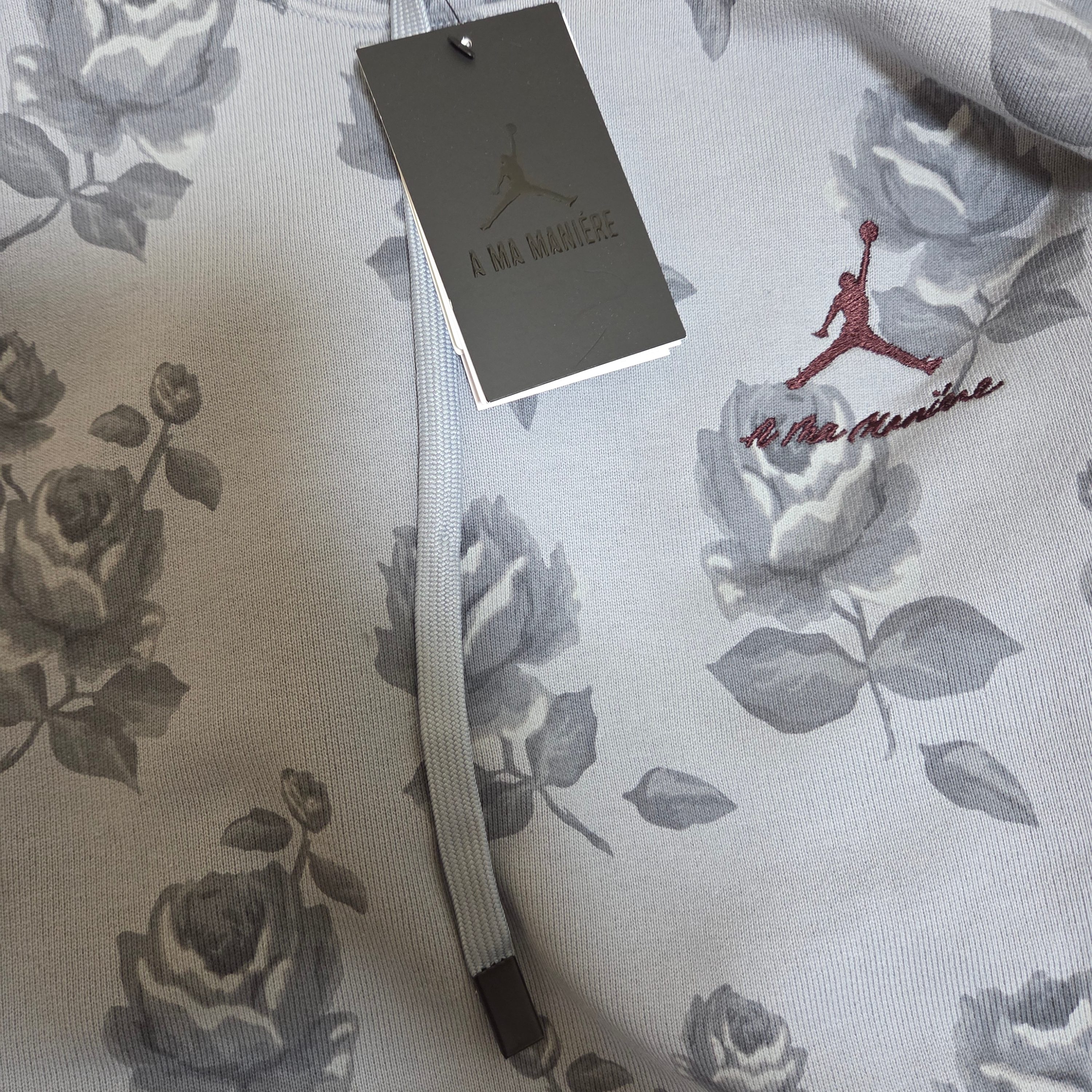 Jordan x A Ma Maniere All Over Print Fleece Hoodie Obsidian Mist - Asia 착용 스타일