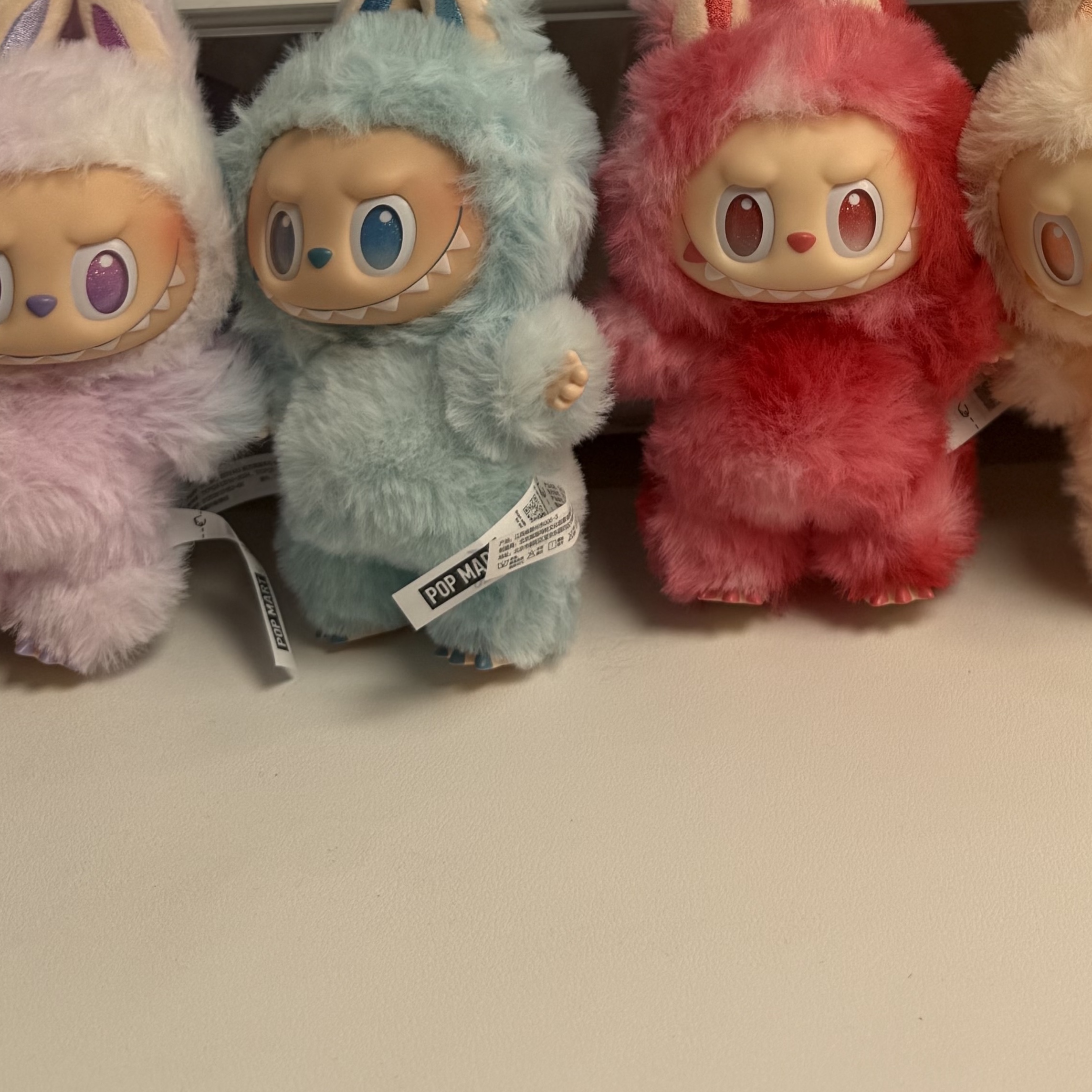 Pop Mart Labubu The Monsters Highlight Series Sealed Case (6 Blind Boxes) 착용 스타일