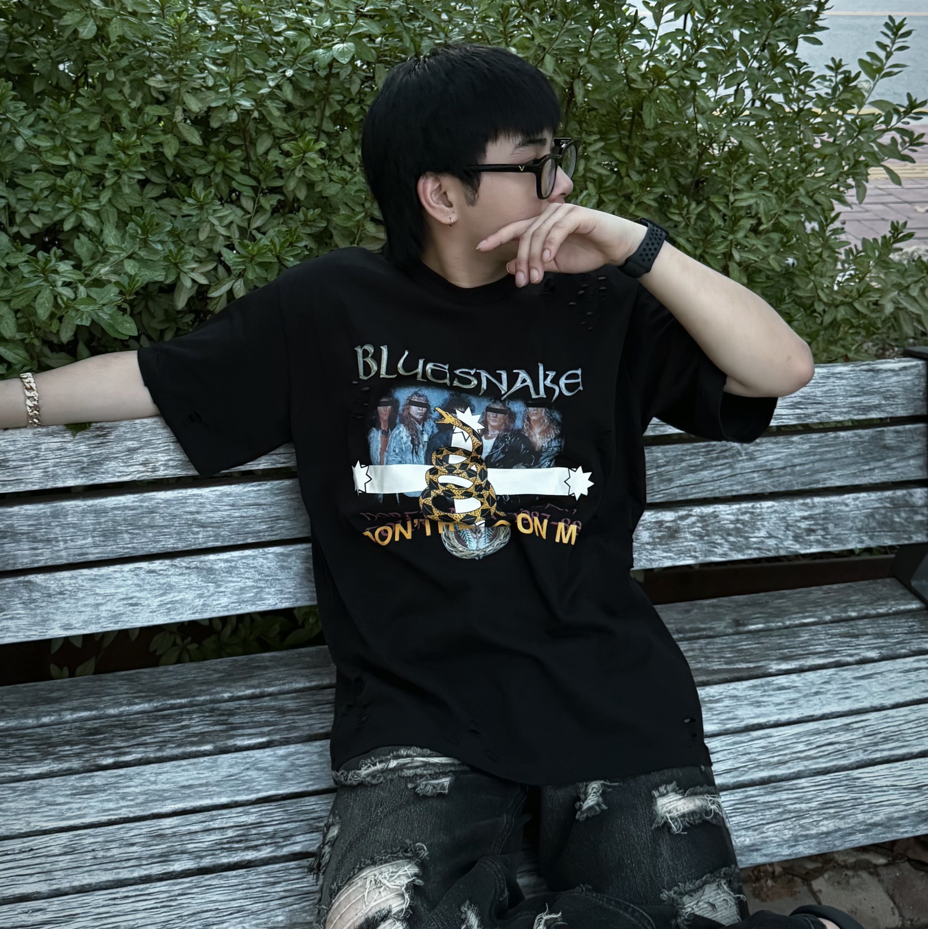 Project G/R Bluesnake Washed T-Shirt Black, Apple Watch Nike Series 7 45mm GPS Midnight Aluminum Case with Nike Sport Band Anthracite Black (Korean Ver.) 착용 스타일 - 3