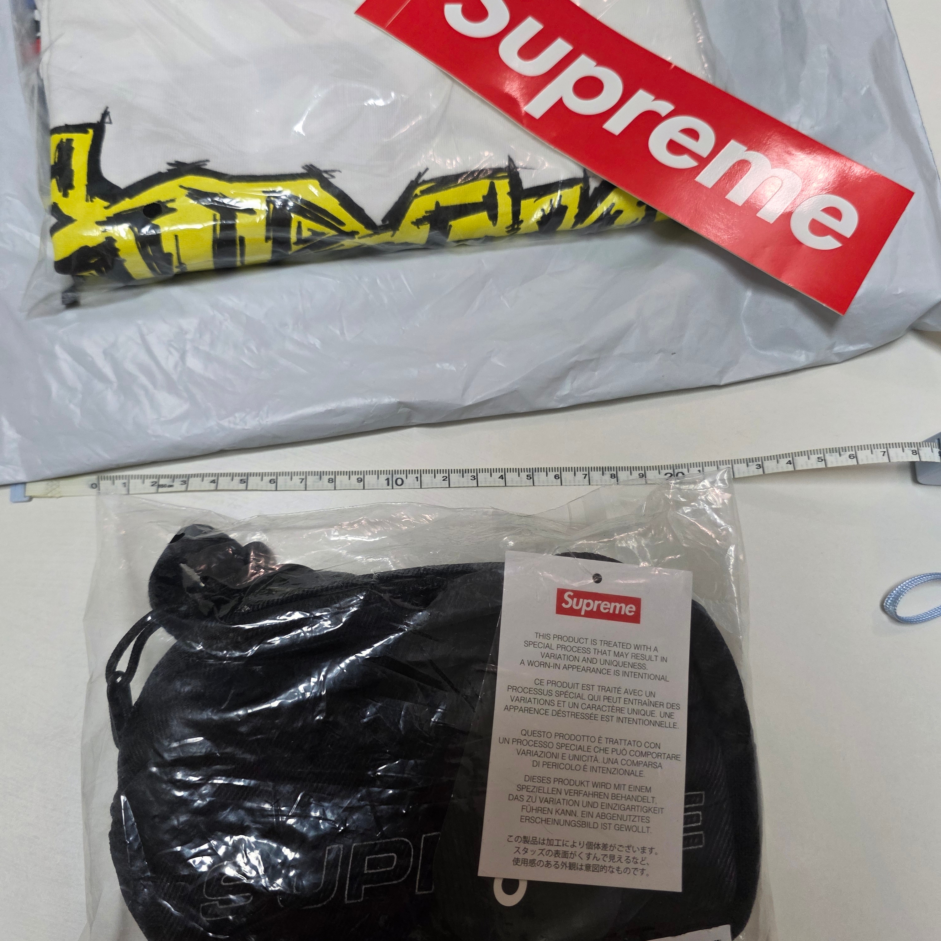 Supreme Denim Mini Shoulder Bag Black - 25FW 착용 스타일