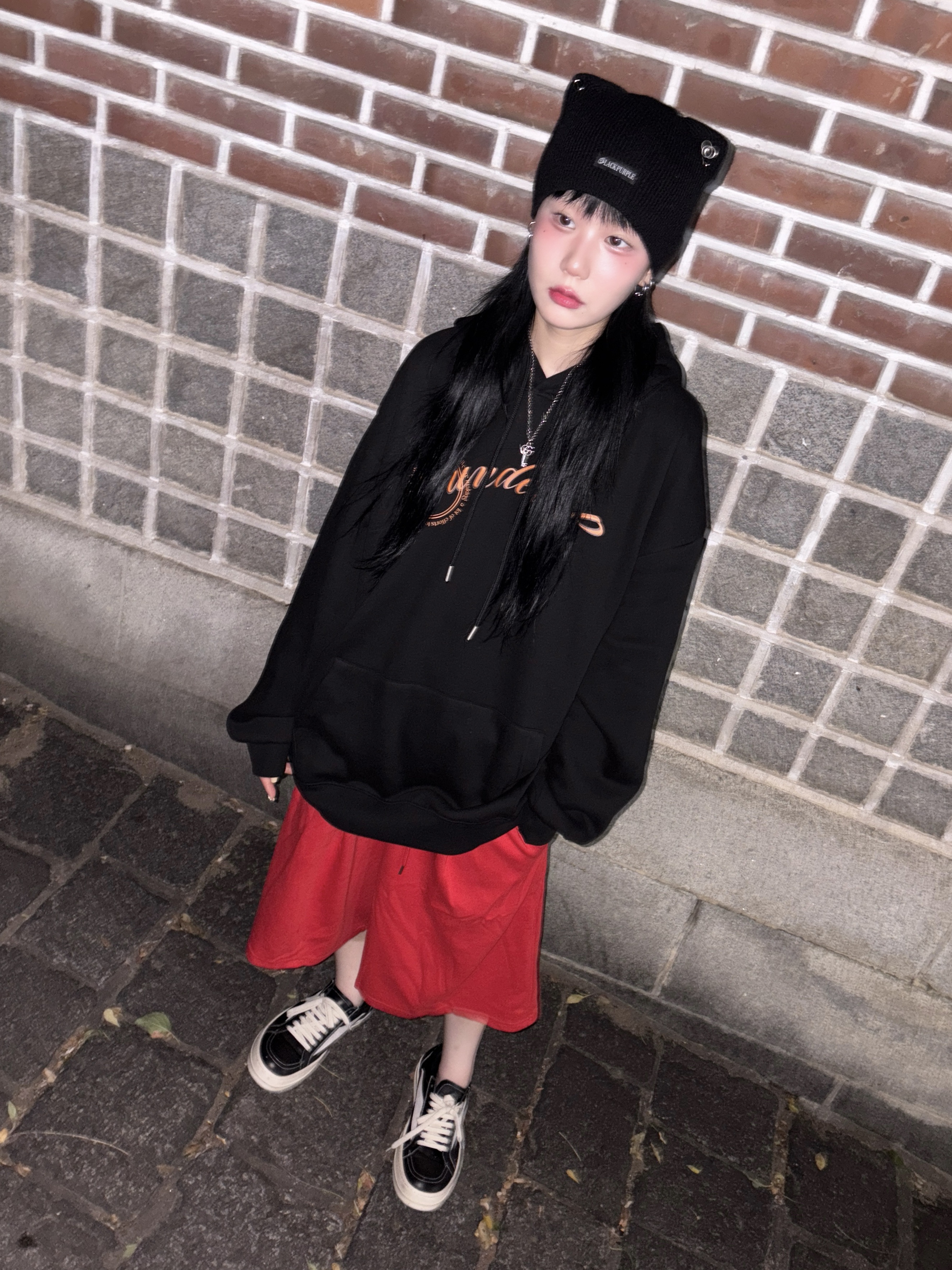 Rick Owens Lido Vintage Sneakers Black Milk, Gucci Double G Key Necklace Silver 착용 스타일 - 1