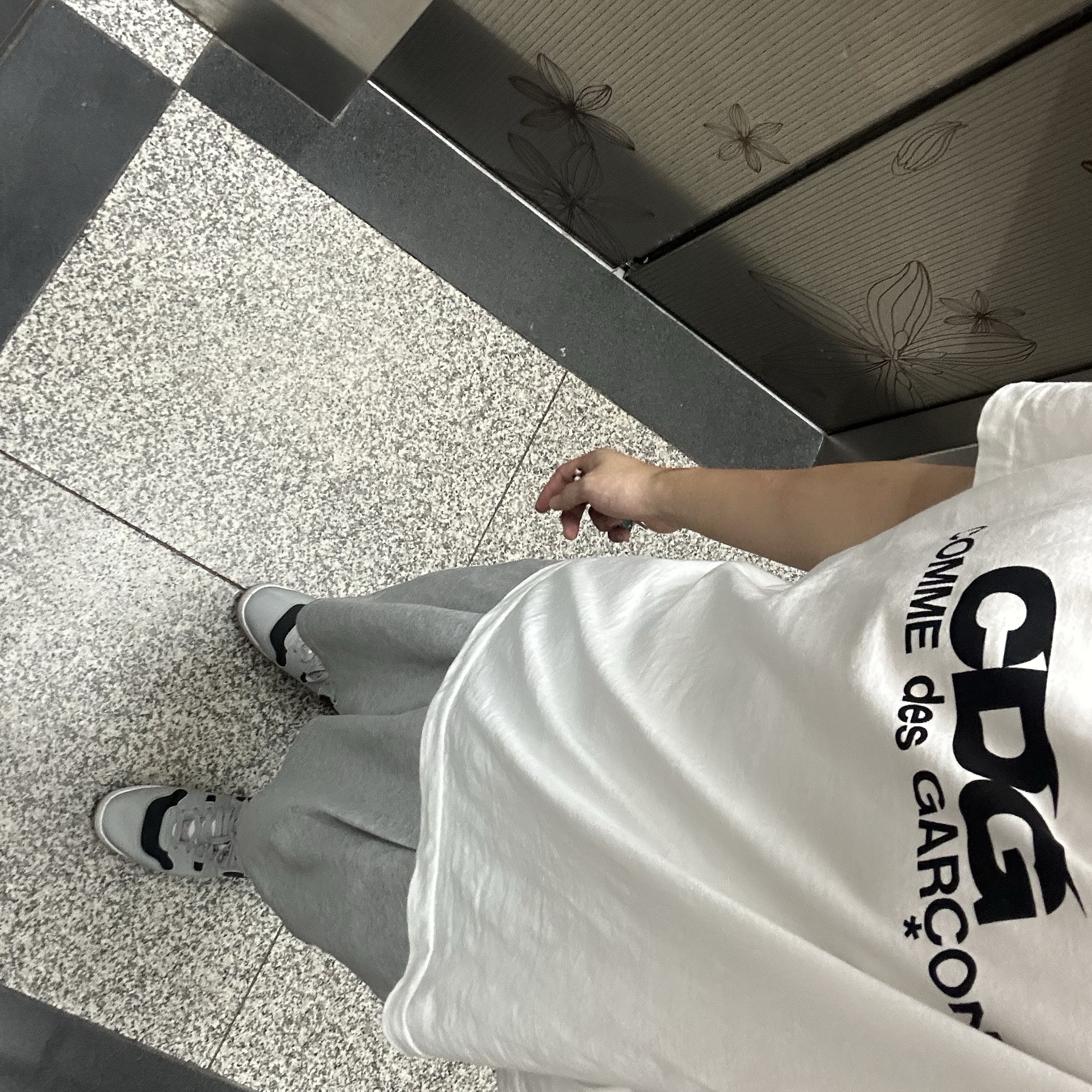 Nike Mac Attack QS SP Light Smoke Grey 착용 스타일
