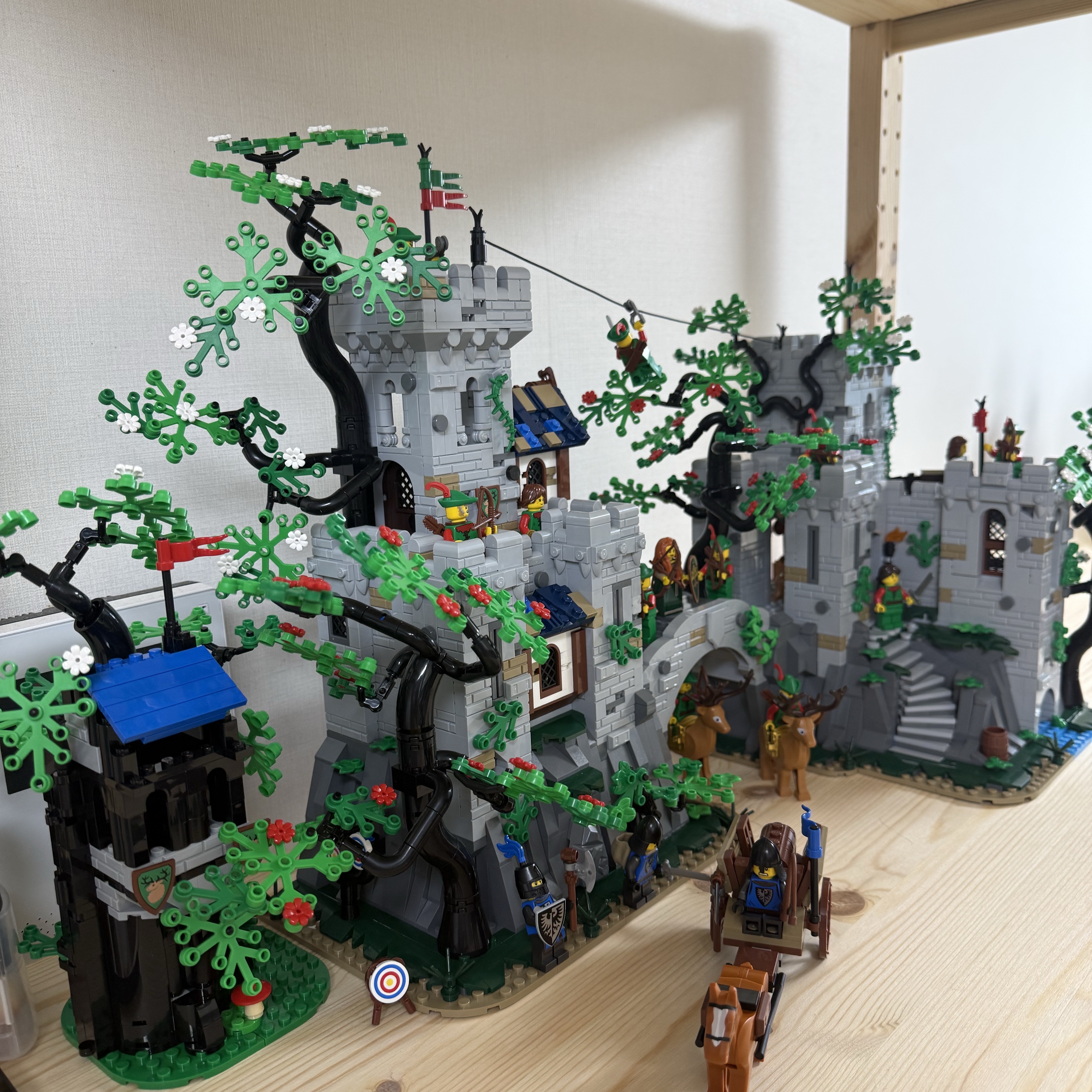 Lego Bricklink Forest Stronghold, Lego Forest Hideout 착용 스타일 - 3