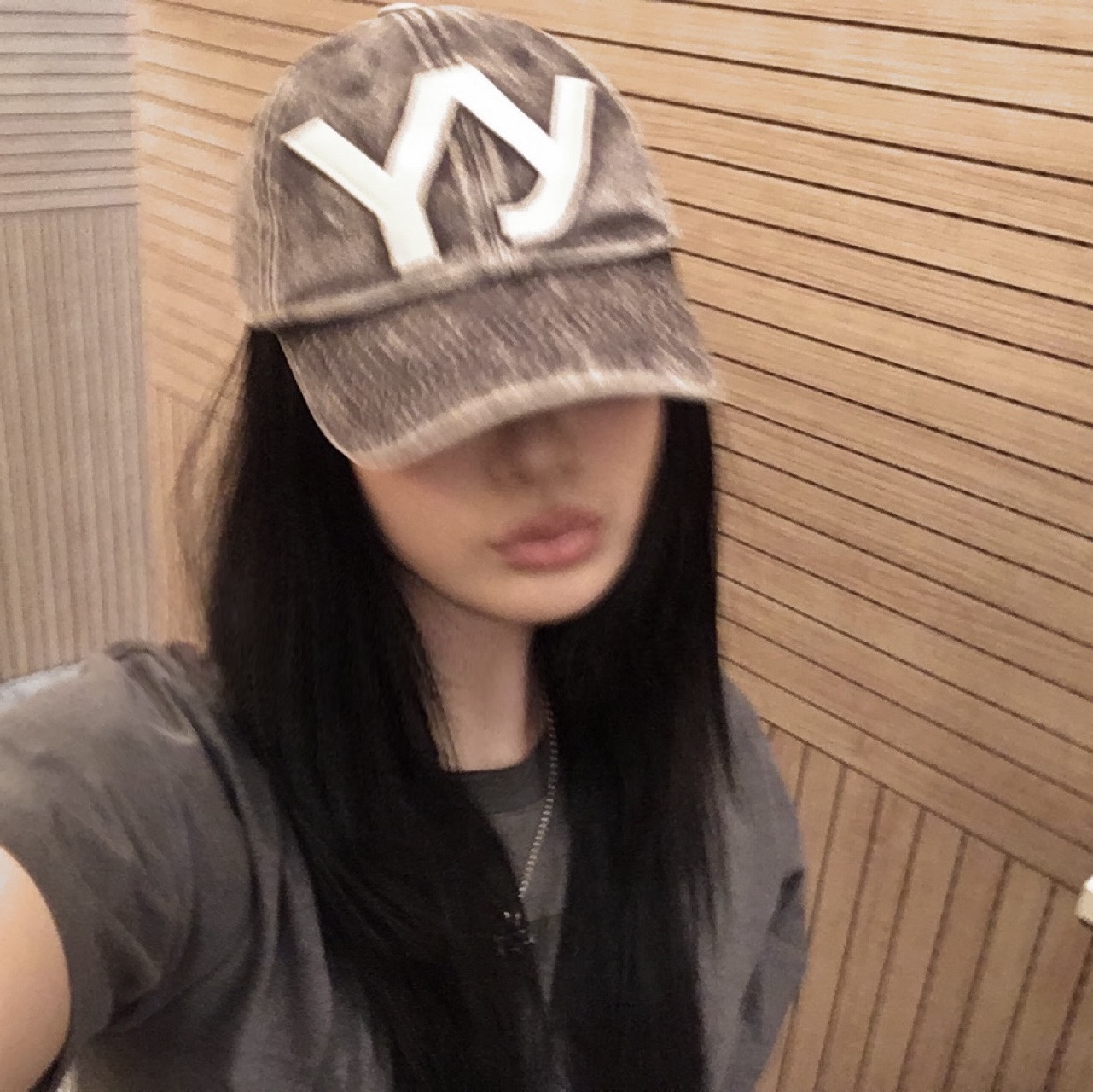 Open Yy Cotton Ball Cap Brown 착용 스타일