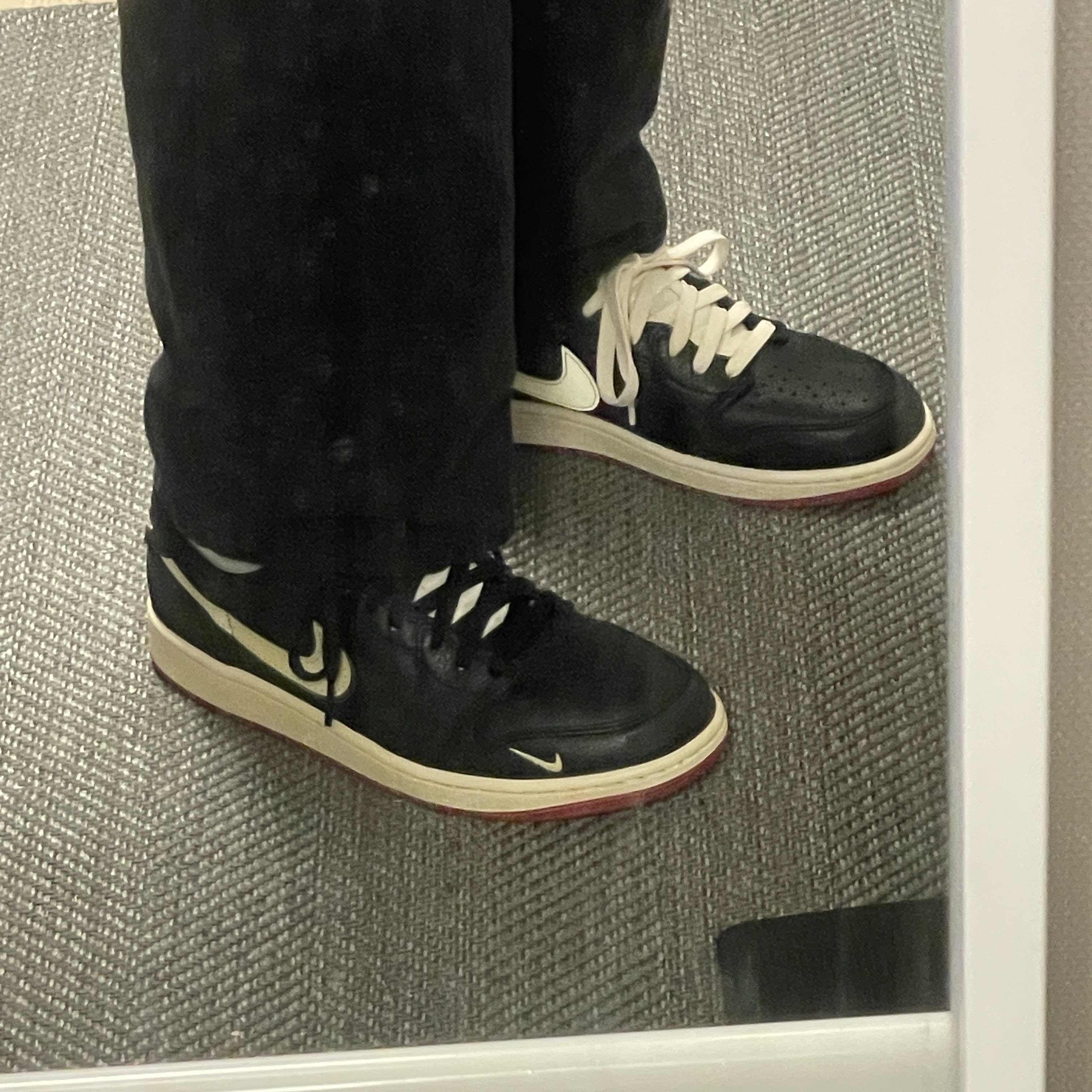 Jordan 1 x Nigel Sylvester Retro Low OG Better With Time 착용 스타일 - 1