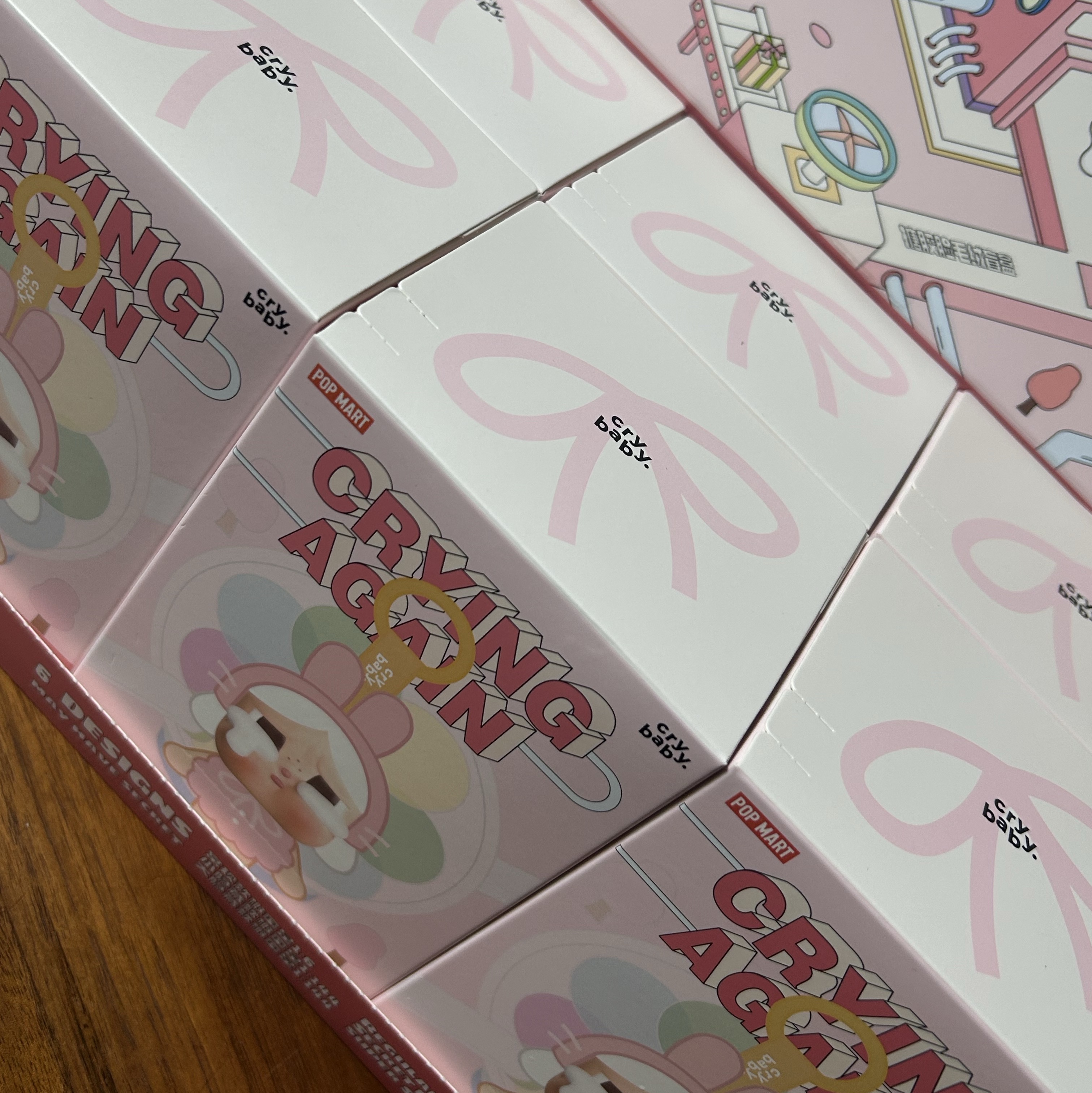 Pop Mart Crybaby Crying Again Series Plush Keyring Sealed Case (6 Blind Boxes), Pop Mart Crybaby Crying Again Series Plush Keyring She's Alice (Opened Case) 착용 스타일 - 3