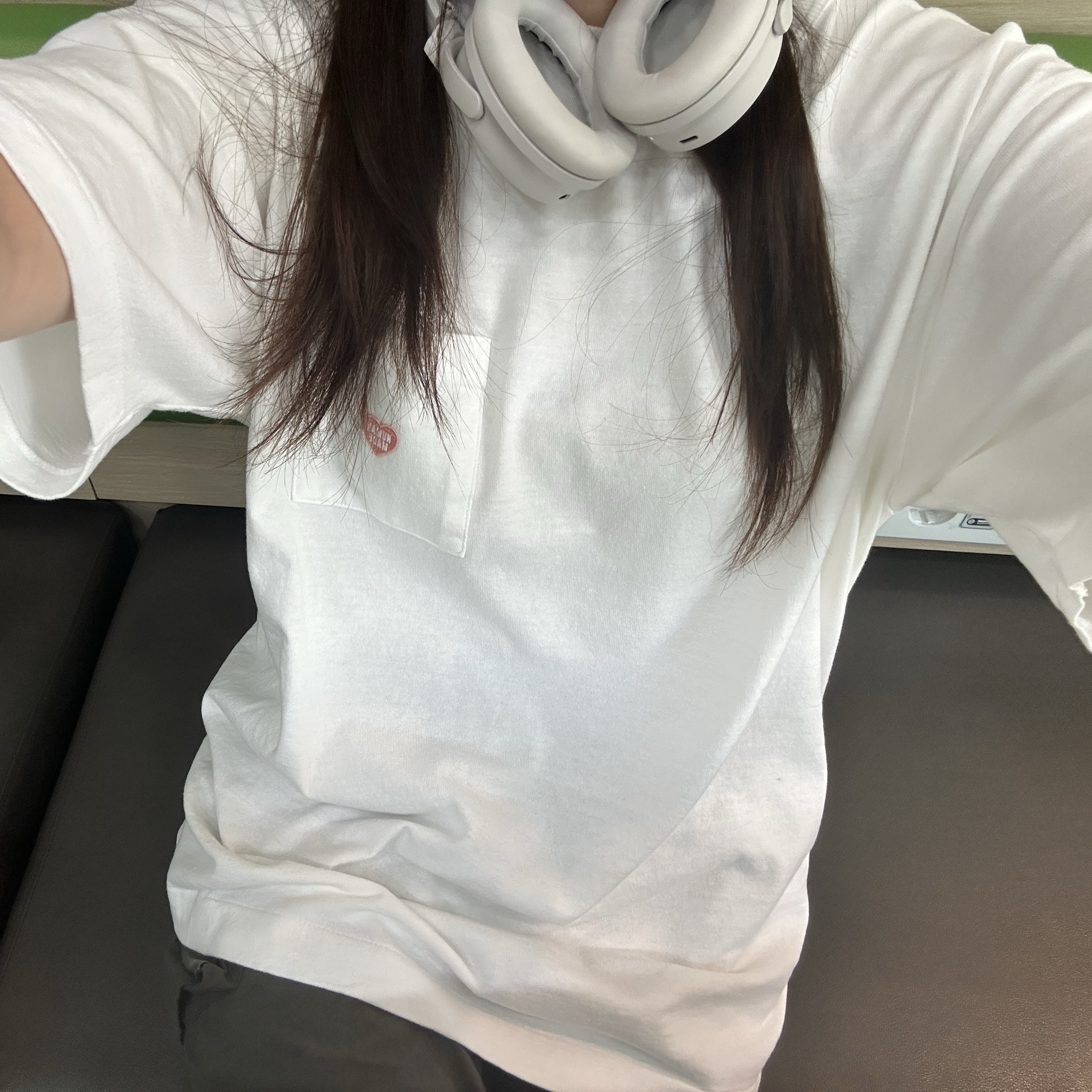 Human Made Heart Pocket T-Shirt White - Seoul Store Exclusive 착용 스타일