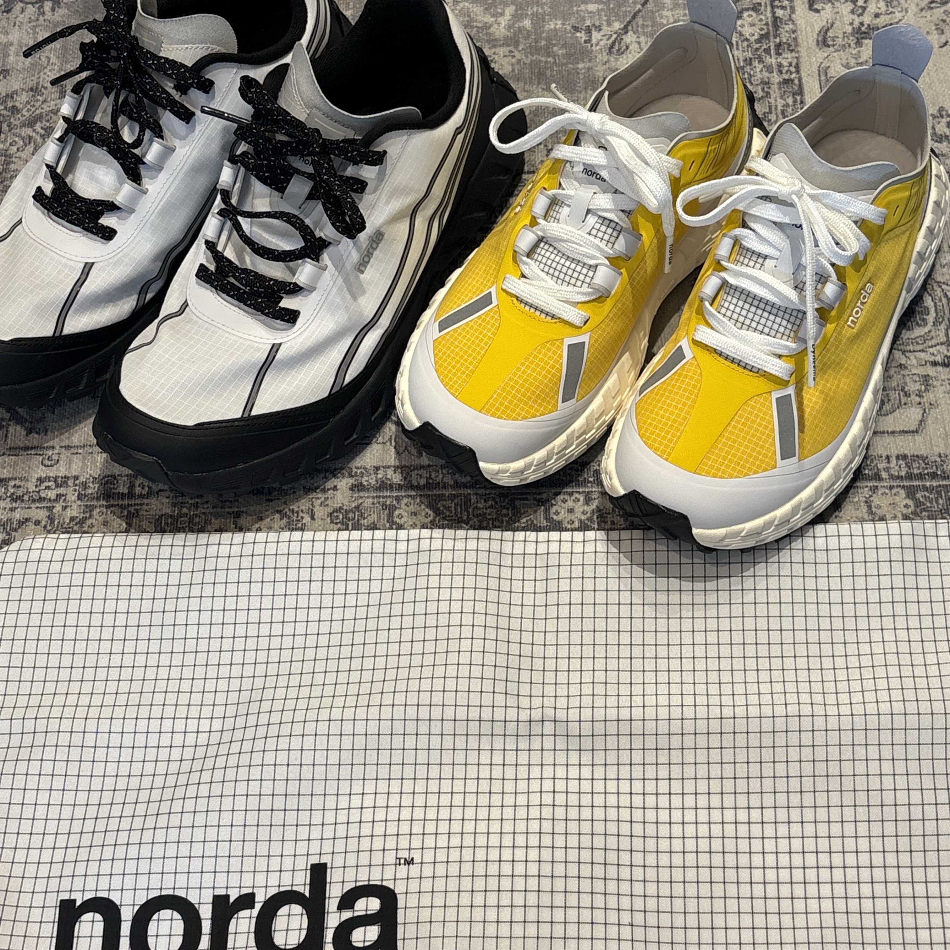 Norda 002 Alpine White, Norda 001 Parhelion 착용 스타일