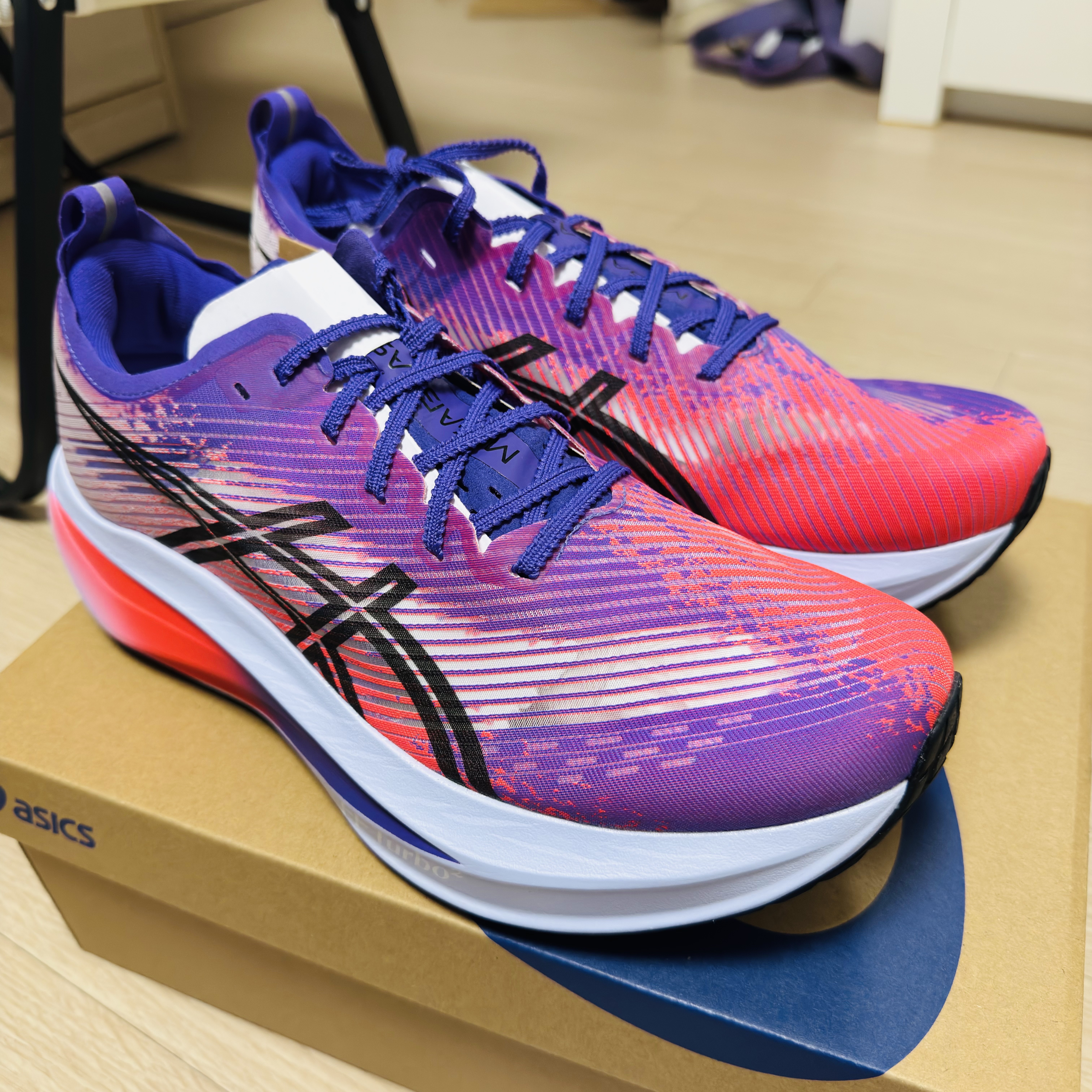 Asics Megablast Edo Purple Black 착용 스타일 - 1