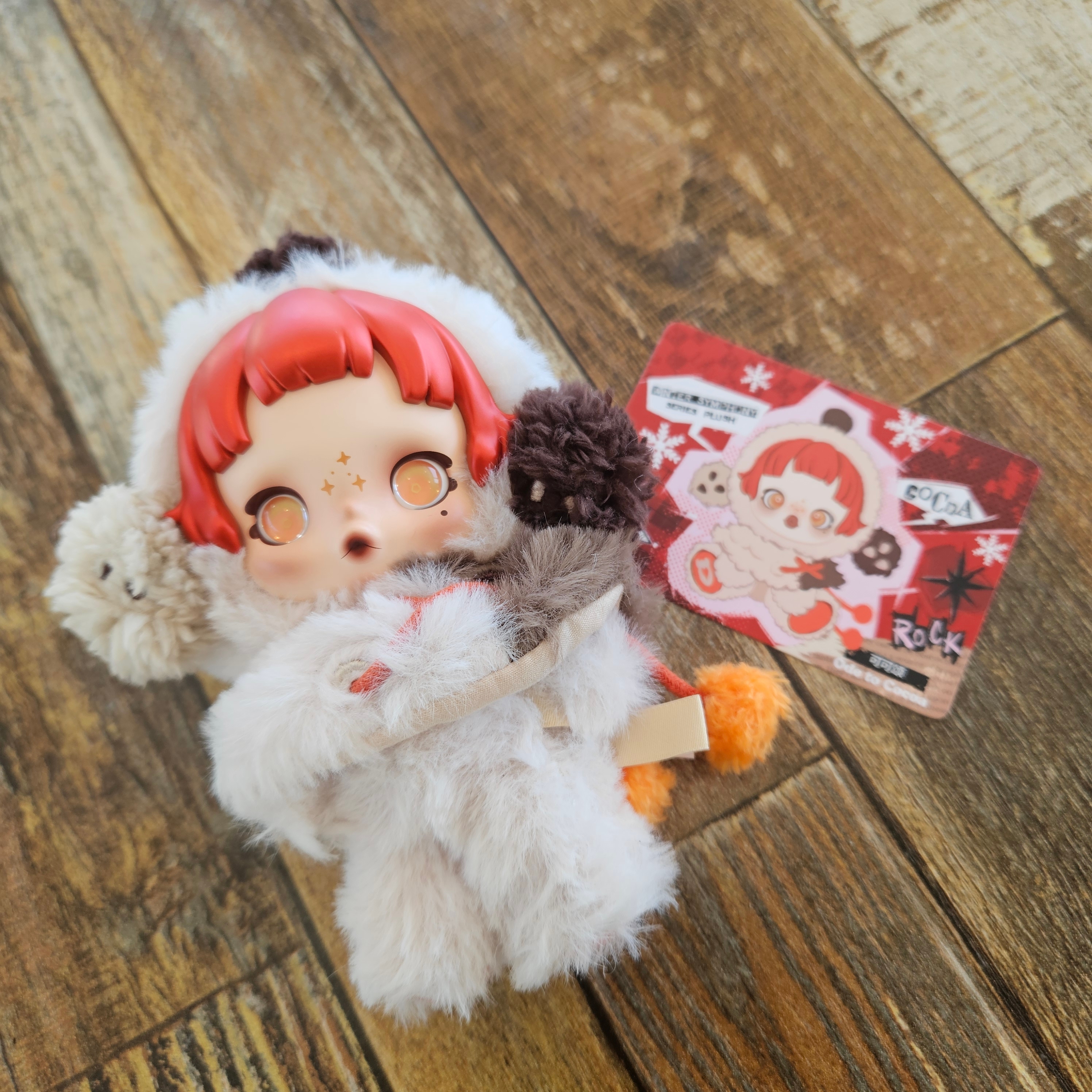 Pop Mart Skullpanda Winter Symphony Series Keyring Ode to Cocoa (Opened Case) 착용 스타일 - 2
