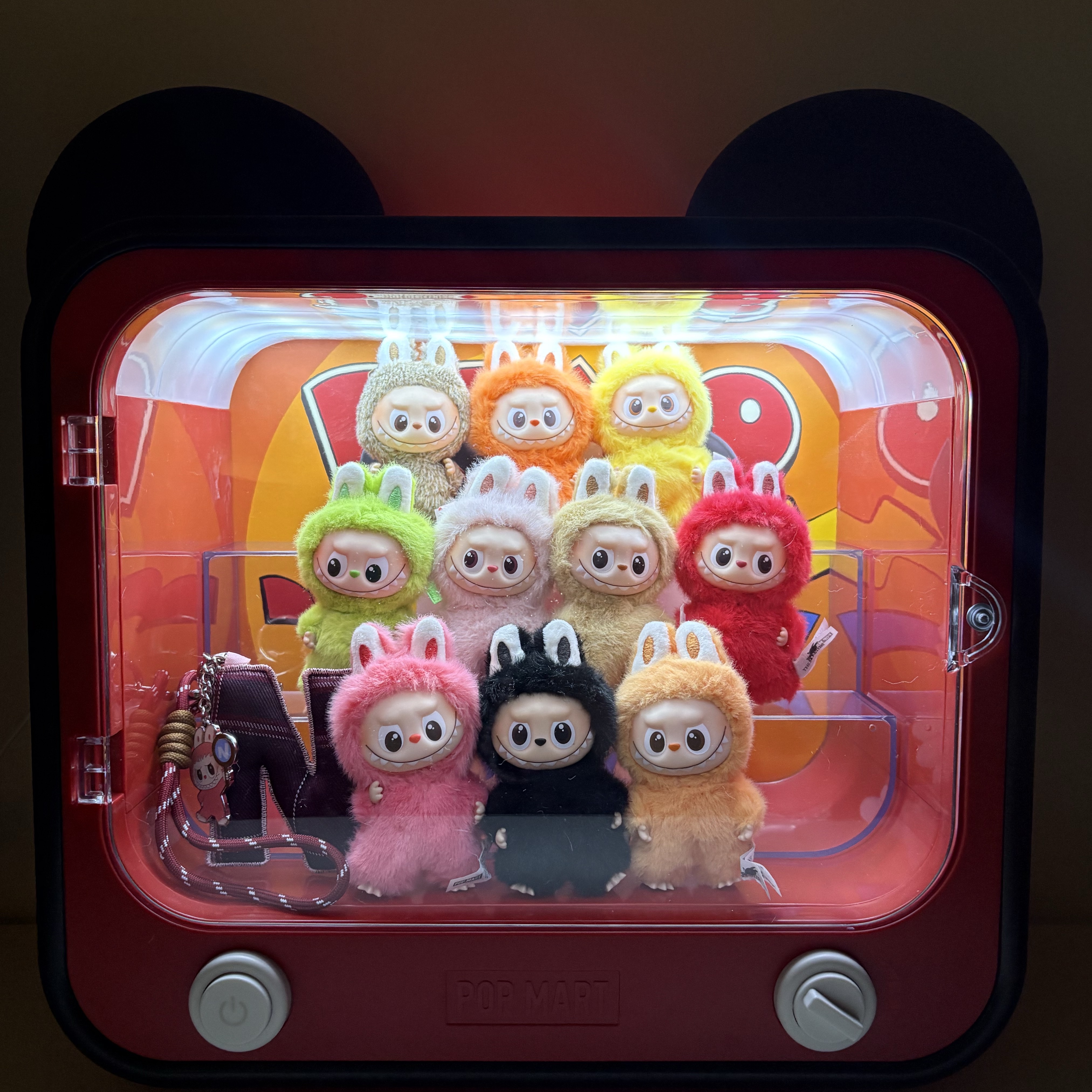 Pop Mart Labubu The Monsters Pin For Love Series Vinyl Plush Pendant Sealed Case (N-Z) (14 Blind Boxes), Pop Mart Labubu The Monsters Pin For Love Series Vinyl Plush Pendant Sealed Case (A-M) (14 Blind Boxes) 착용 스타일 - 1