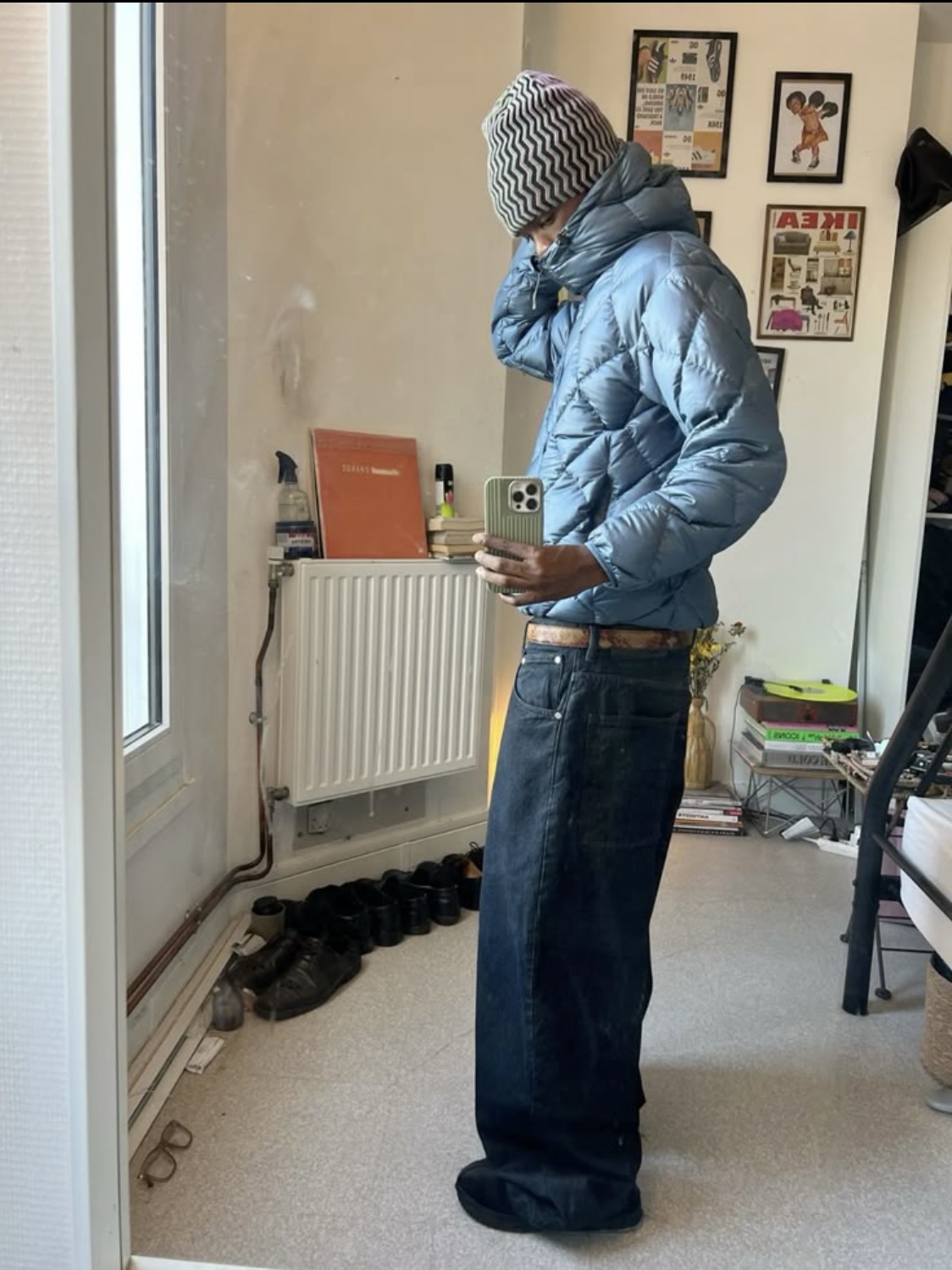 Montbell Plasma 1000 Down Jacket Light Silver, Montbell Plasma 1000 Down Jacket Black 착용 스타일 - 4