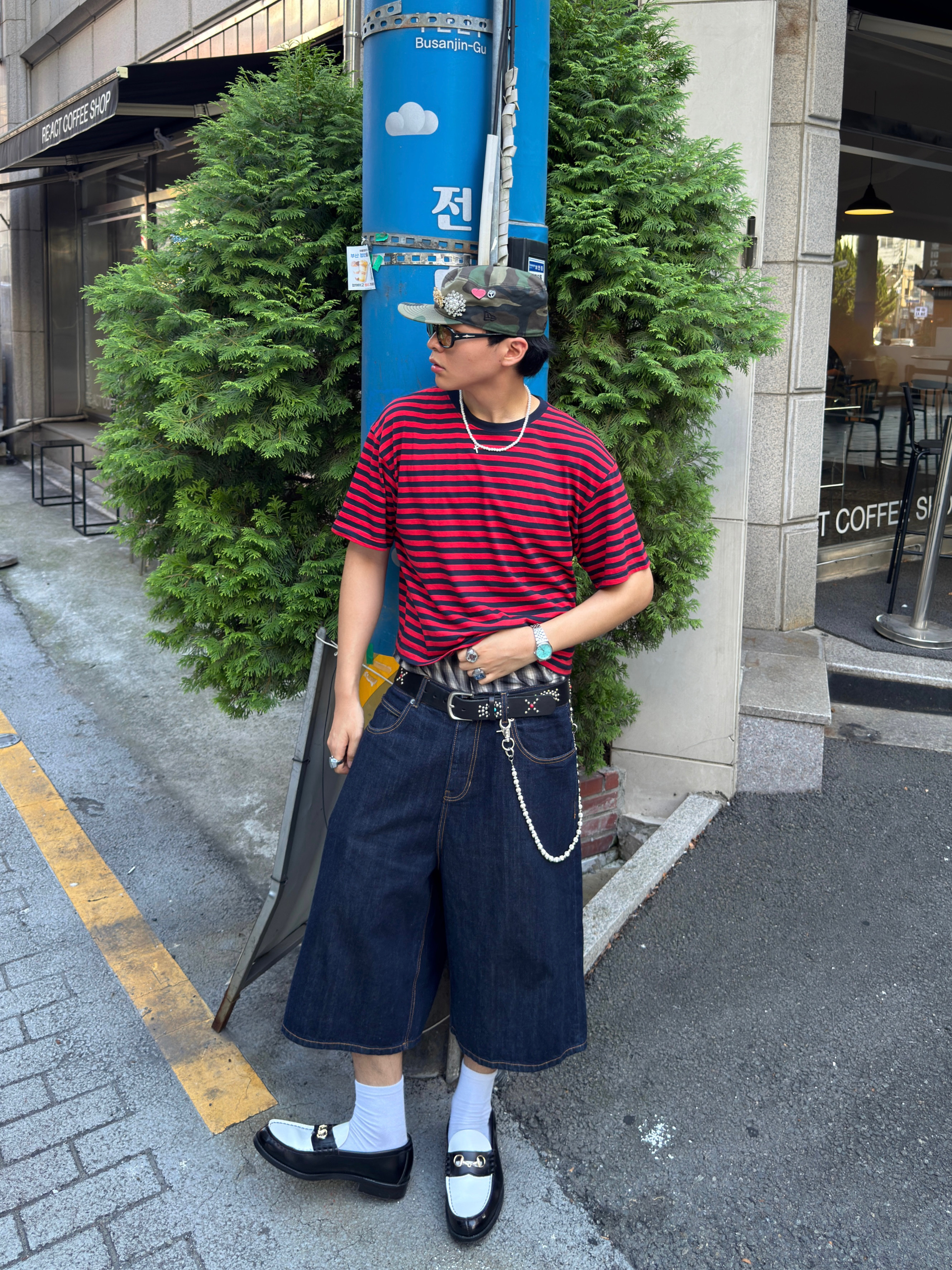 Haruta HS-906 Penny Loafer Black & White, Casio MTP-B145D-2A1V 착용 스타일 - 3