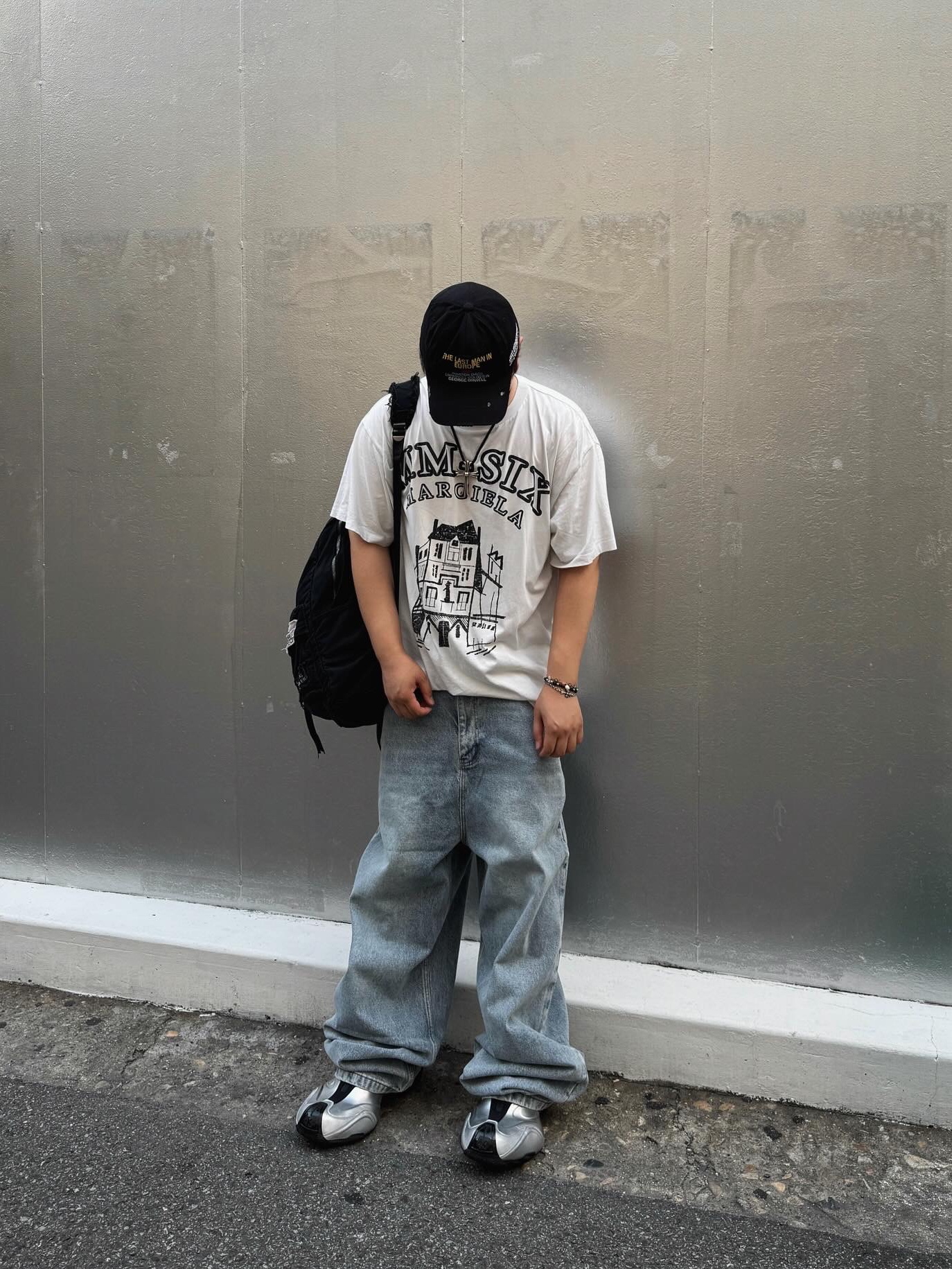 NOD 1984 5-panel Ball Cap Black, NOD Wide Baggy Denim pants Light blue 착용 스타일 - 1