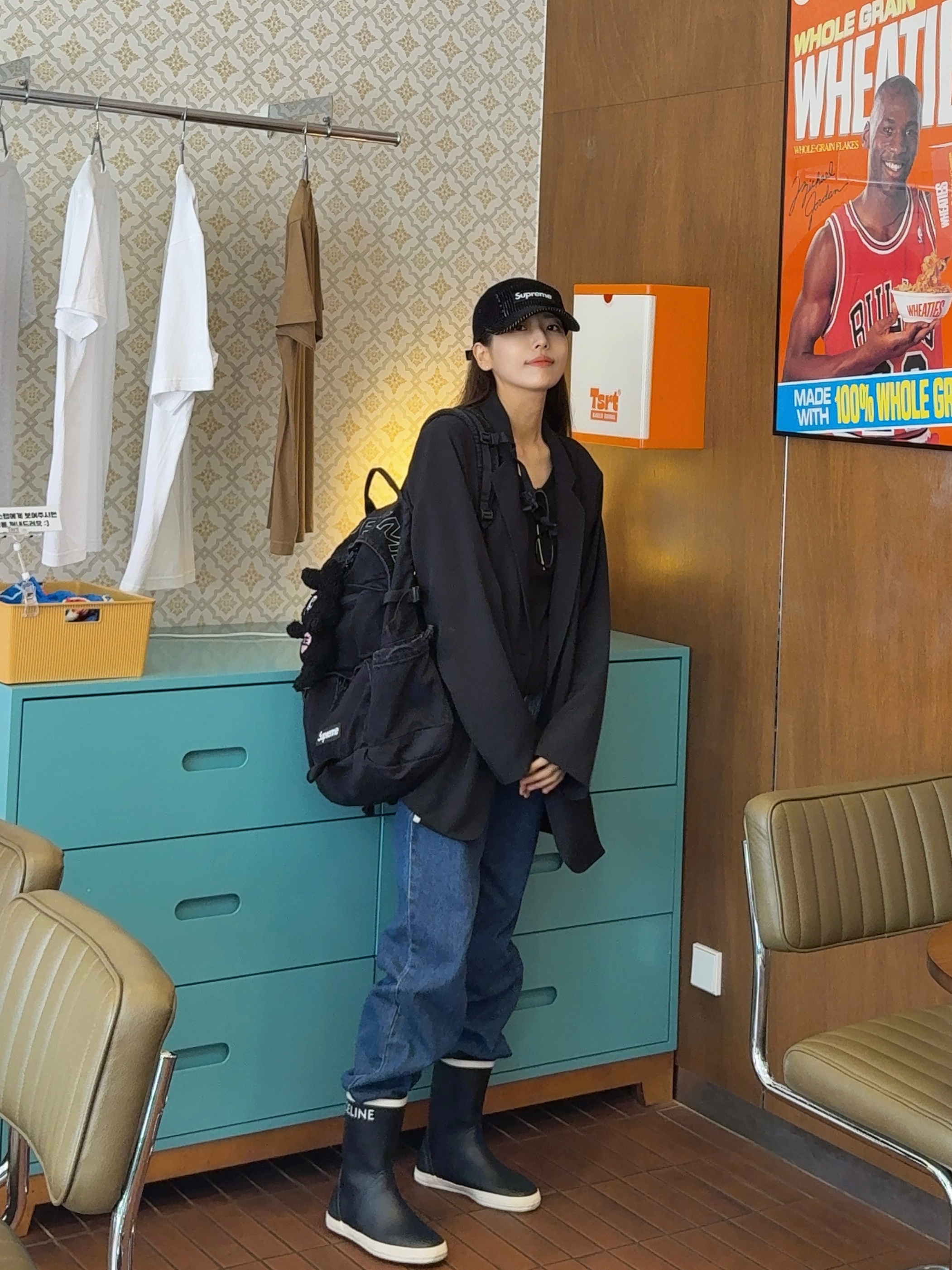 Supreme Denim Backpack Black - 25FW, Youhee Delli Keyring Black 착용 스타일 - 2