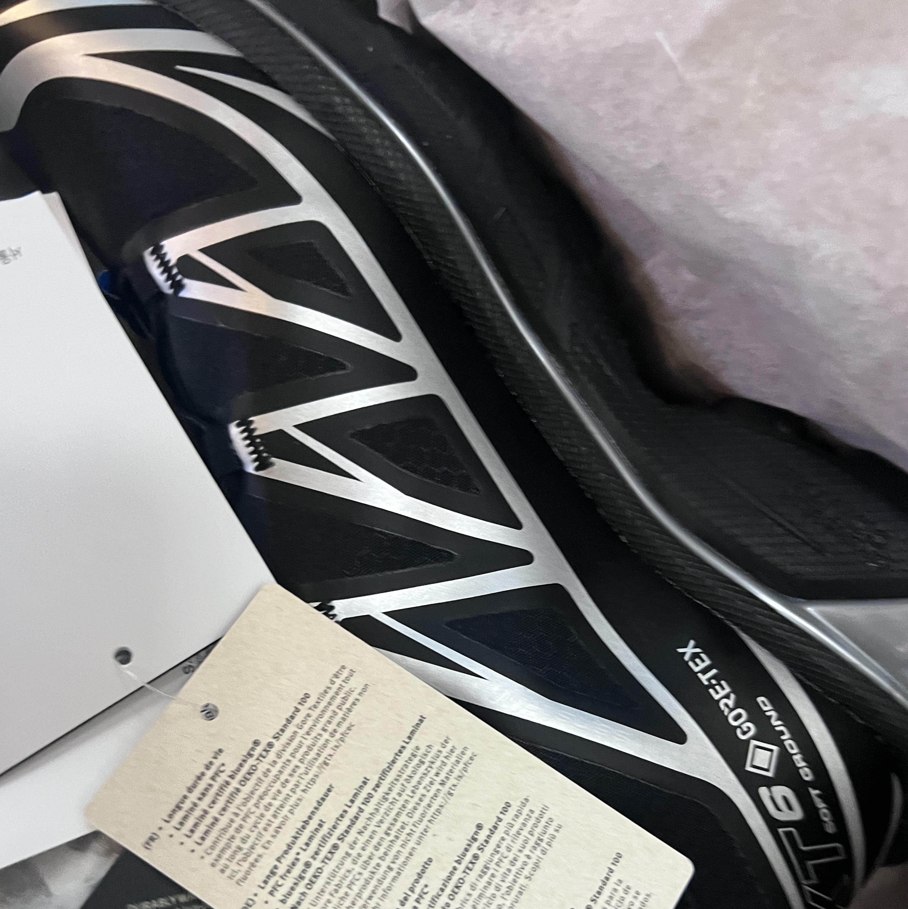 Salomon XT-6 GTX Black Silver 착용 스타일