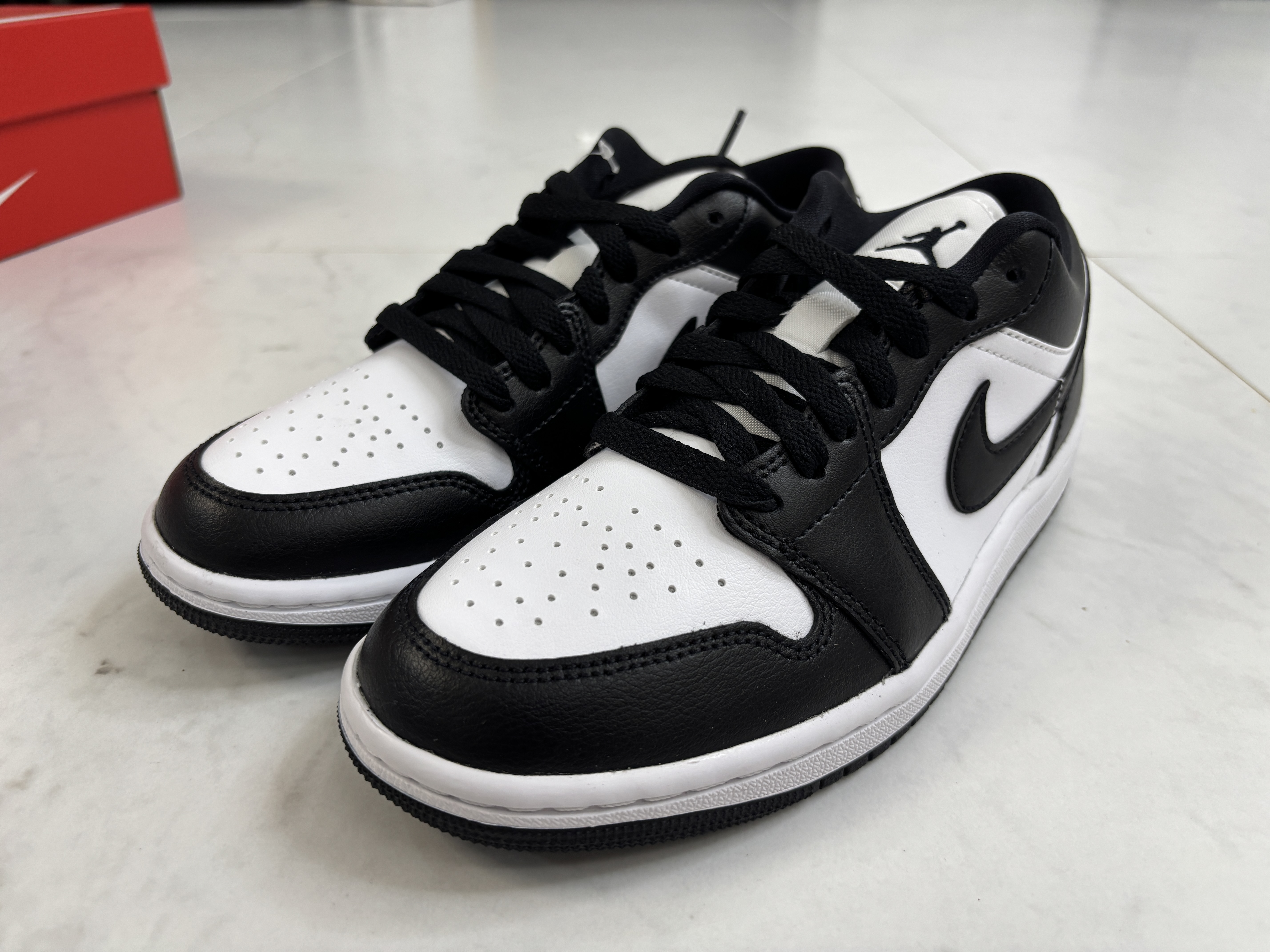 (W) Jordan 1 Low Black and White 착용 스타일 - 1