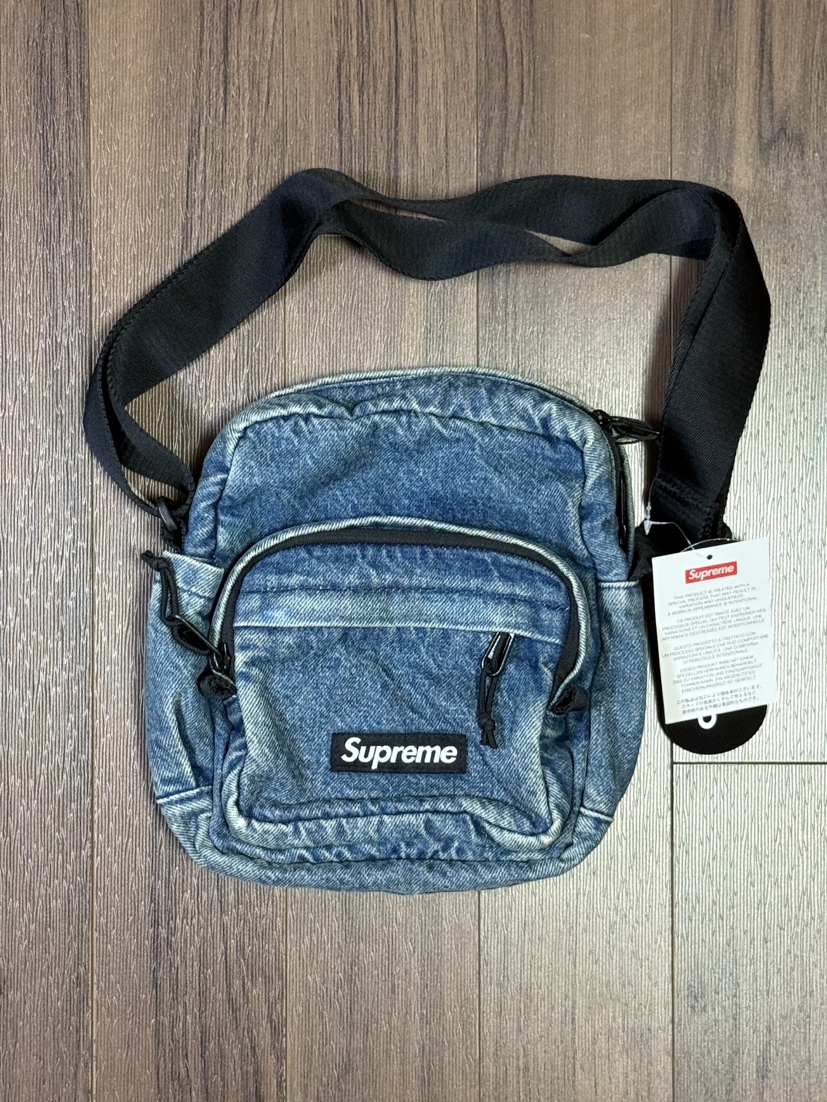 Supreme Denim Shoulder Bag Washed Indigo - 25FW 착용 스타일