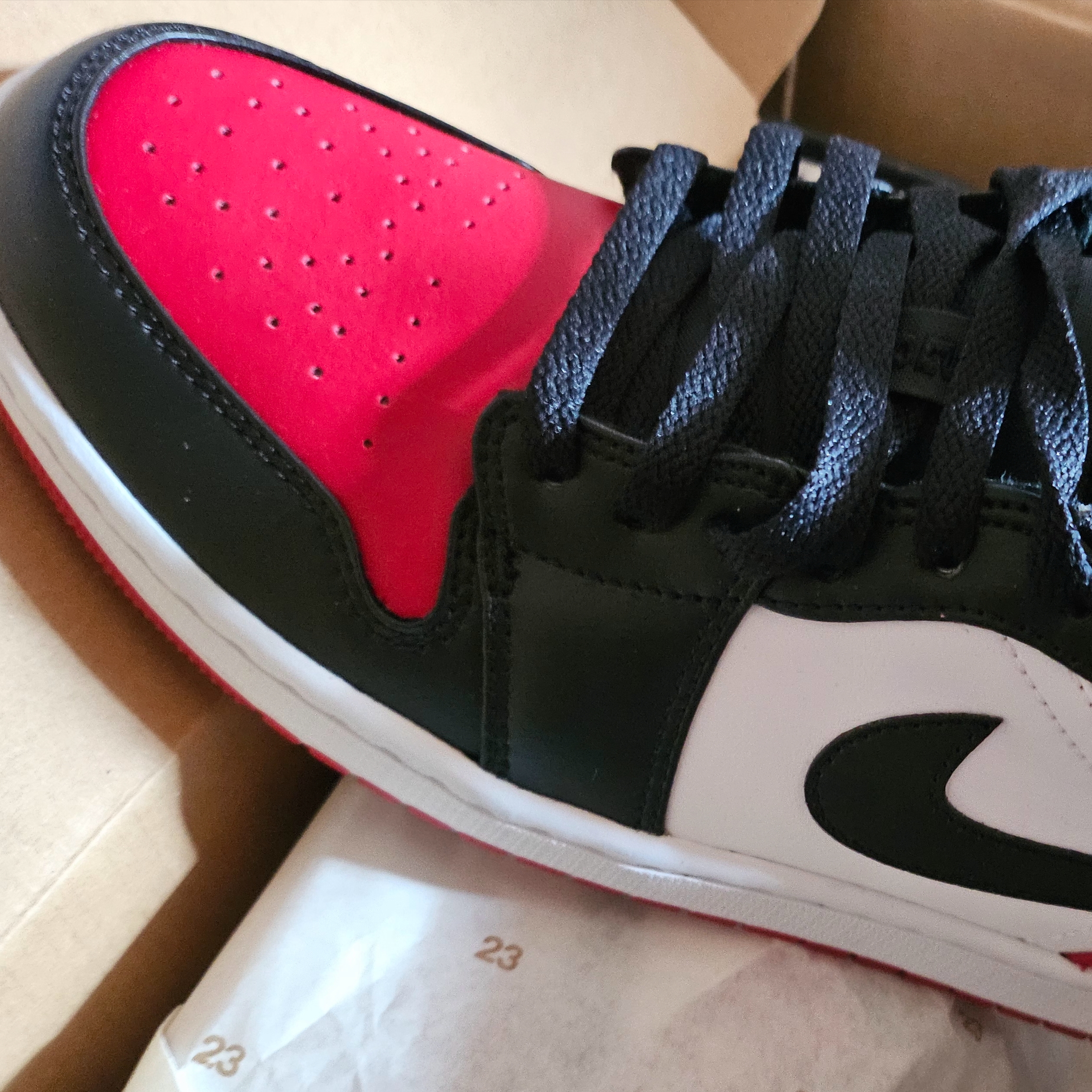 Jordan 1 Low Bred Toe 착용 스타일