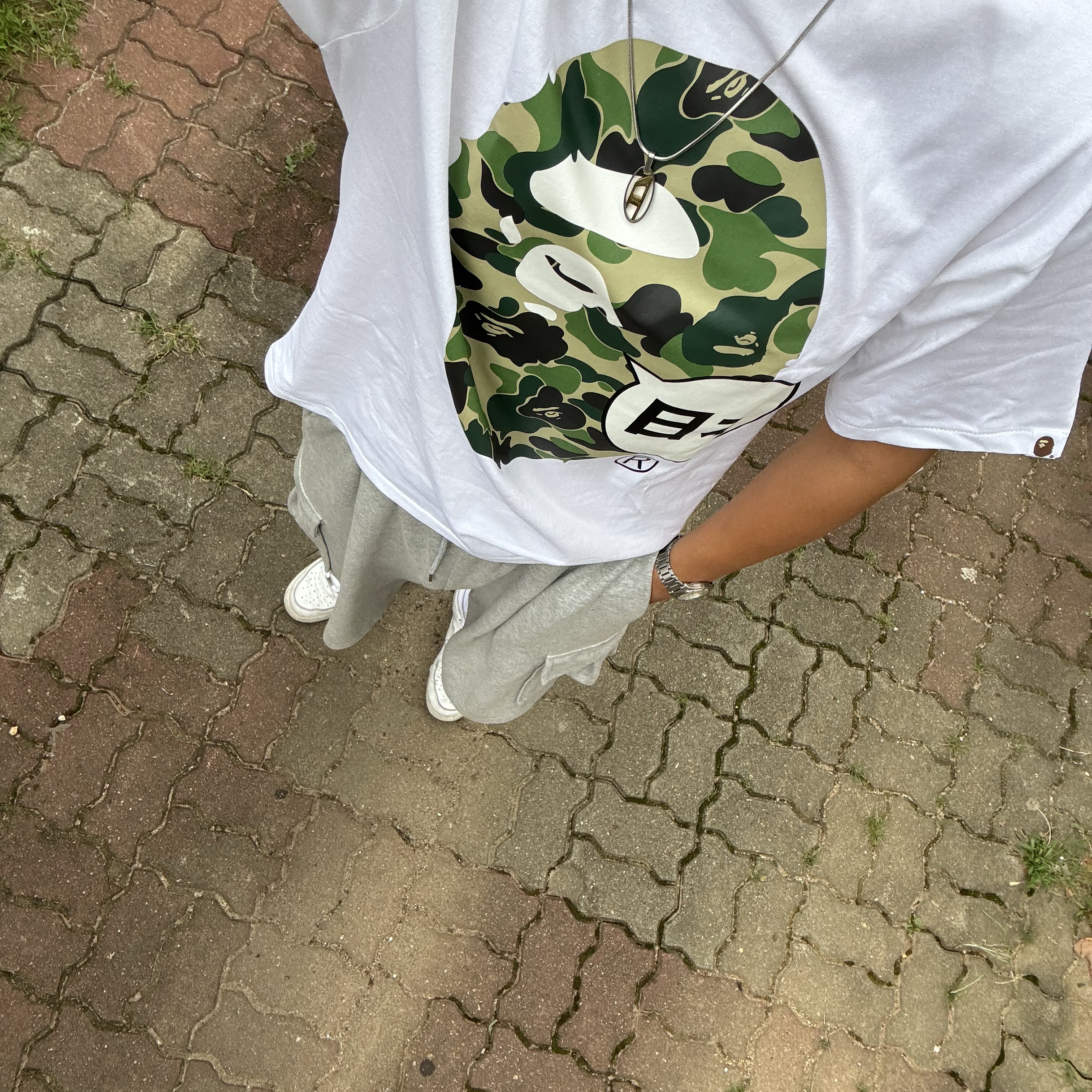 BAPE Japan Big Ape Head City T-Shirt White 착용 스타일