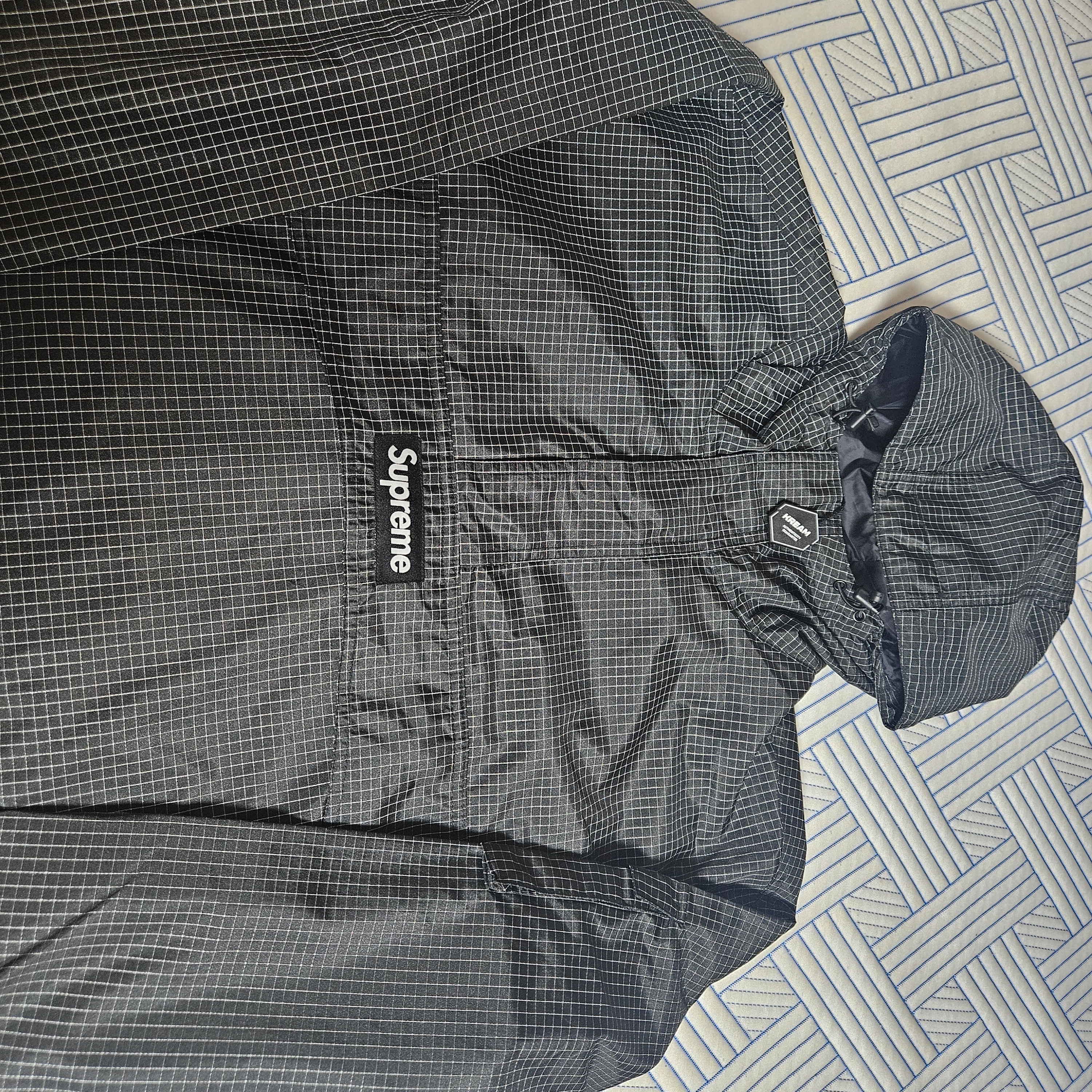 Supreme Reflective Ripstop Anorak Black - 25SS 착용 스타일 - 3
