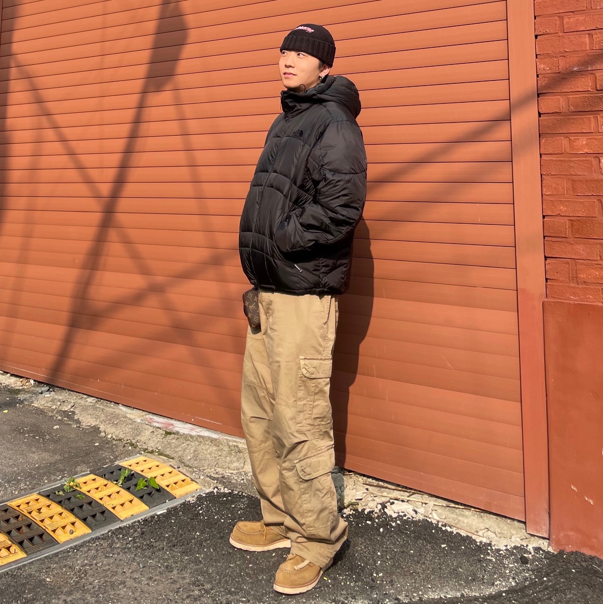 [더블적립]Farfromwhat Far VTG Cargo Pants Beige, The North Face Wave LT On Jacket Black -25FW 착용 스타일 - 2